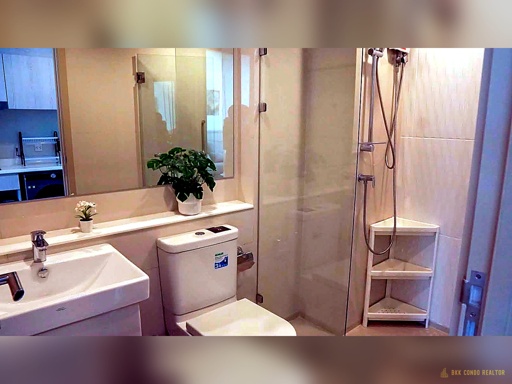 Studio Condo for Rent at Life One Wireless (28 sqm) — Ploenchit BTS