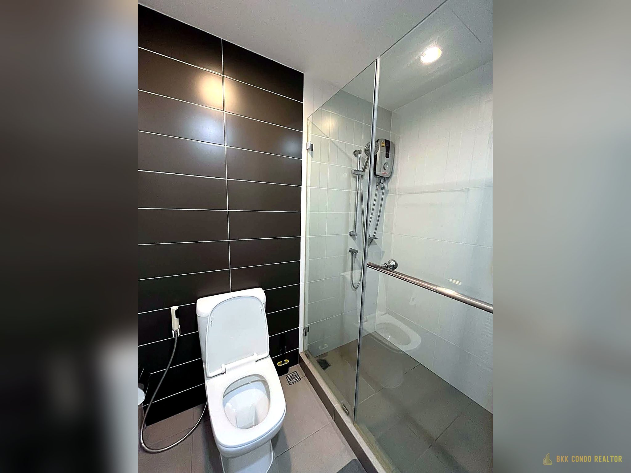 07-bathroom-29 1-Bedroom Condo for Rent at The President Sathorn-Ratchapruek (30 sqm) — Bang Wa BTS/MRT