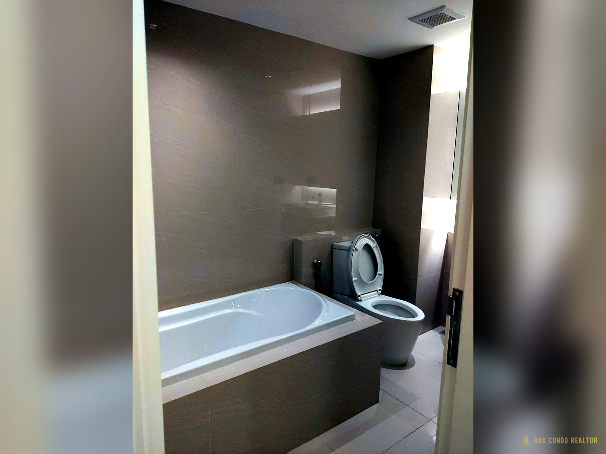 1-Bedroom Condo for Rent at Vtara Sukhumvit 36 (46 sqm) — Thonglor BTS