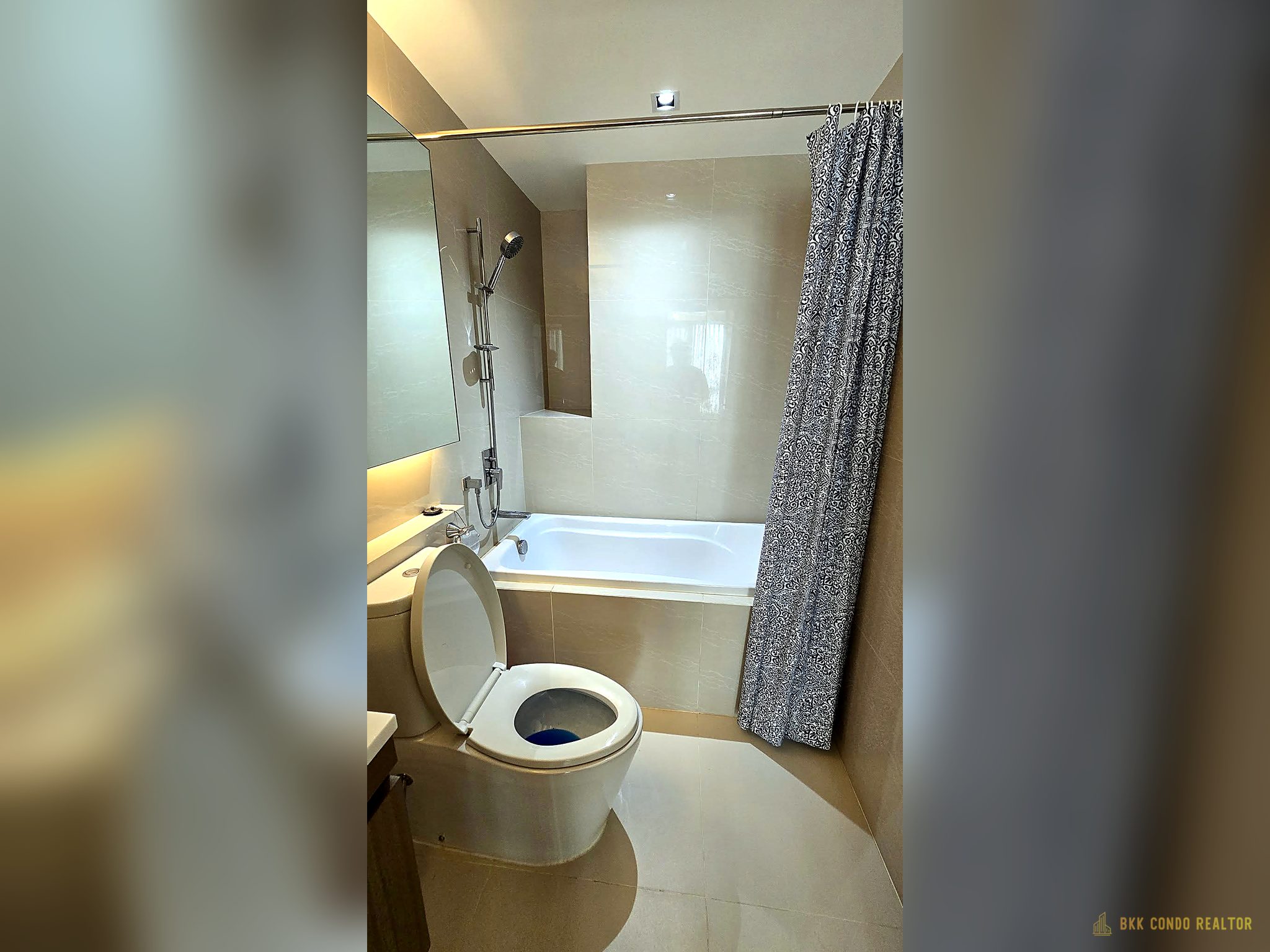 1-Bedroom Condo for Rent at Vtara Sukhumvit 36 (29 sqm) — Thonglor BTS