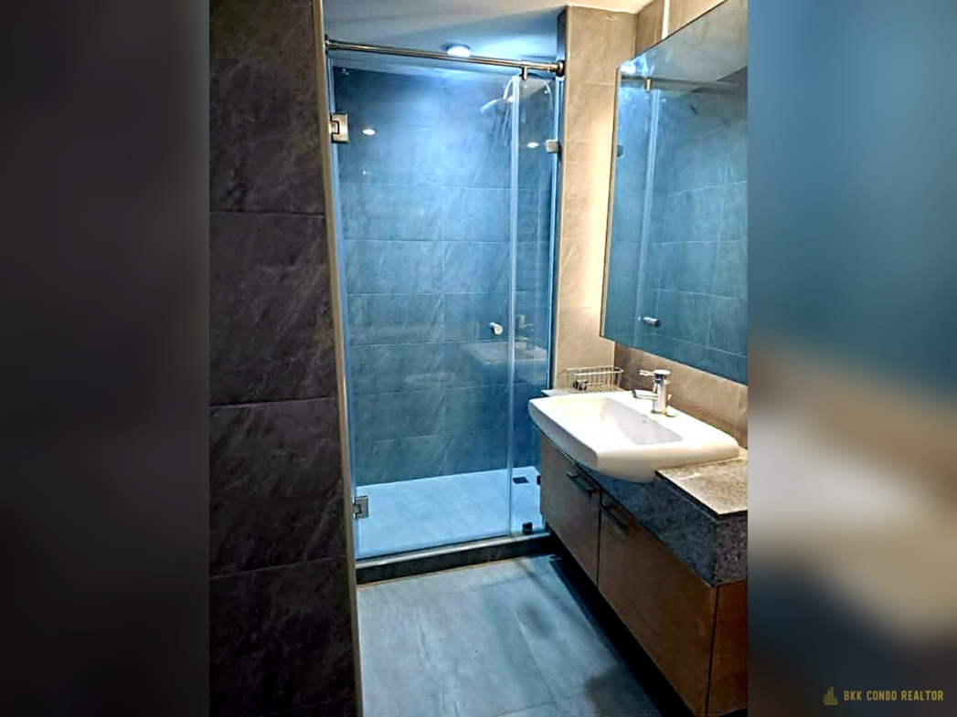 1-Bedroom Condo for Rent at Manhattan Chidlom (58 sqm) — Chidlom BTS