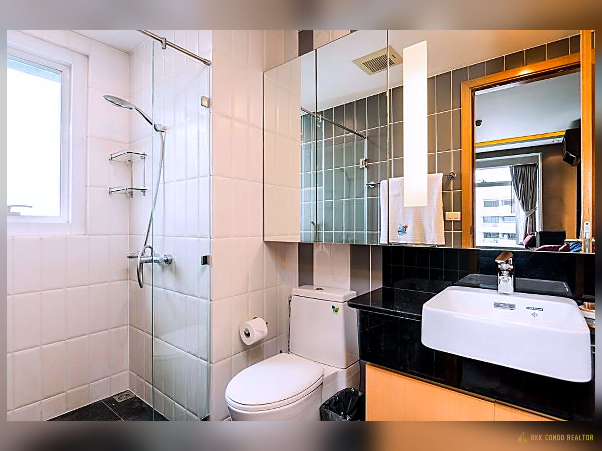 07-bathroom-64 2-Bedroom Corner Condo for Rent at Circle Condominium (72 sqm) — Phetchaburi MRT