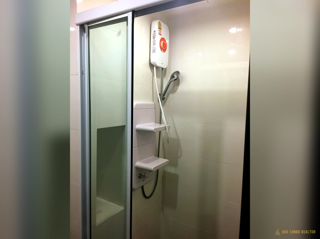 1-Bedroom Condo for Rent at The Base Park West (26 sqm) — On Nut BTS