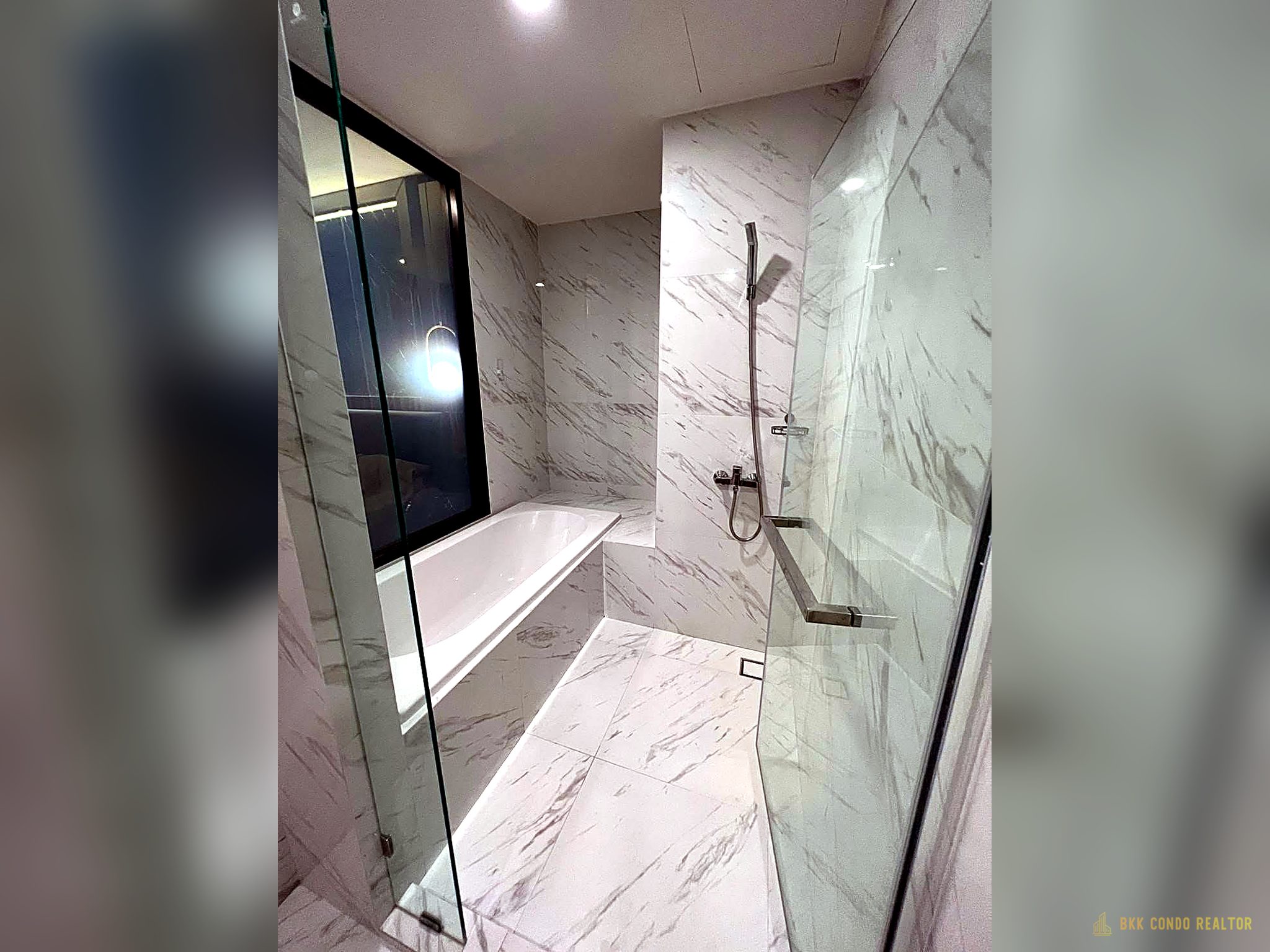 1-Bedroom Condo for Rent at IDEO Mobi Eastpoint (36.45 sqm) — Bangna BTS