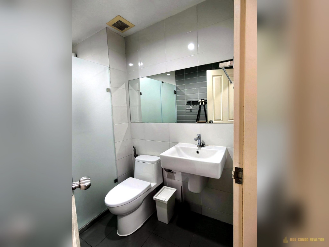 1-Bedroom Condo for Rent at Aspire Rama 9 (39.6 sqm) — Rama 9 MRT