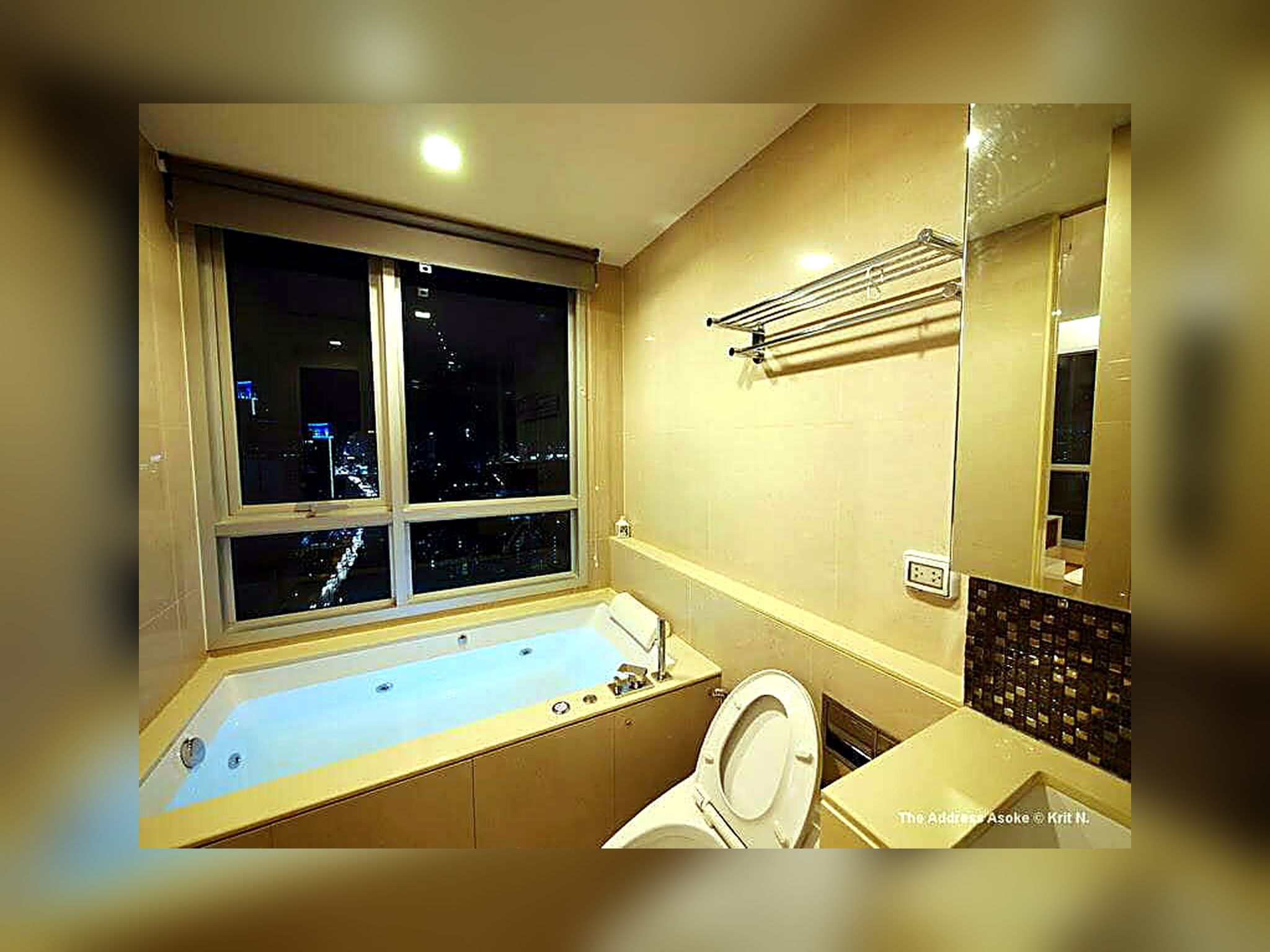 2-Bedroom Condo for Rent at The Address Asoke (65 sqm) — Phetchaburi MRT
