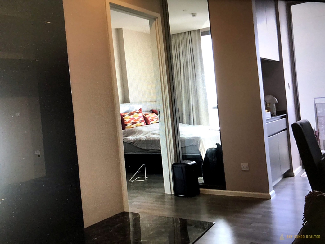 1-Bedroom Condo for Rent at The Room Sukhumvit 69 (35 sqm) — Phra Khanong BTS