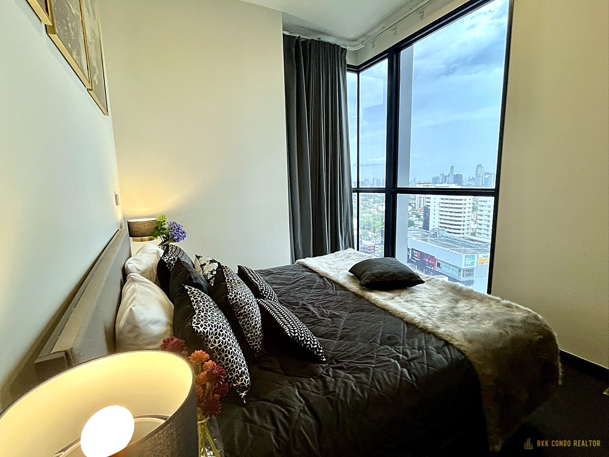 2-Bedroom Condo for Rent at Park Origin Thonglor (46 sqm) — Thonglor BTS