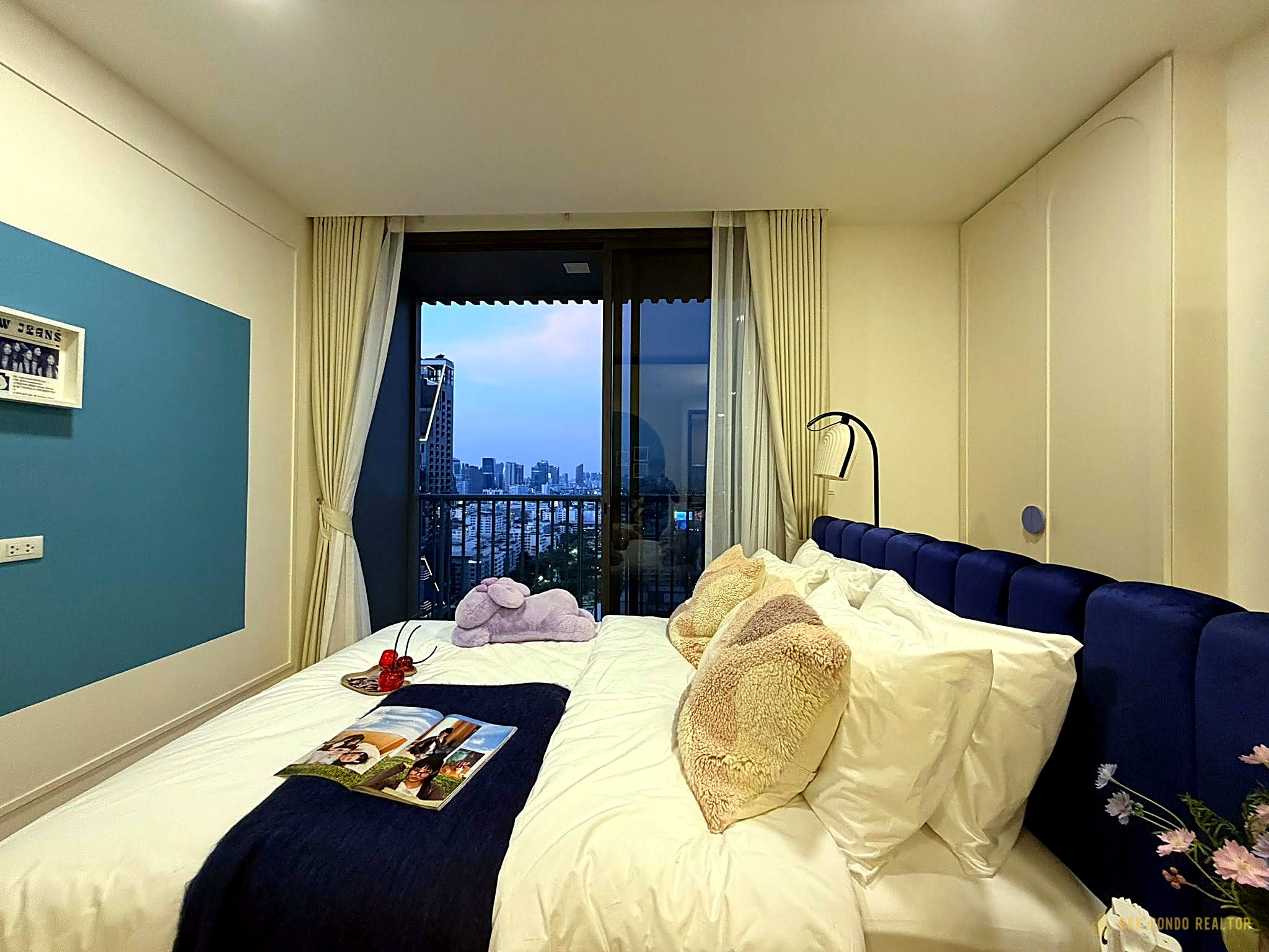07-bedroom-50 1-Bedroom Condo for Rent at XT Phayathai (40 sqm) — Phaya Thai BTS