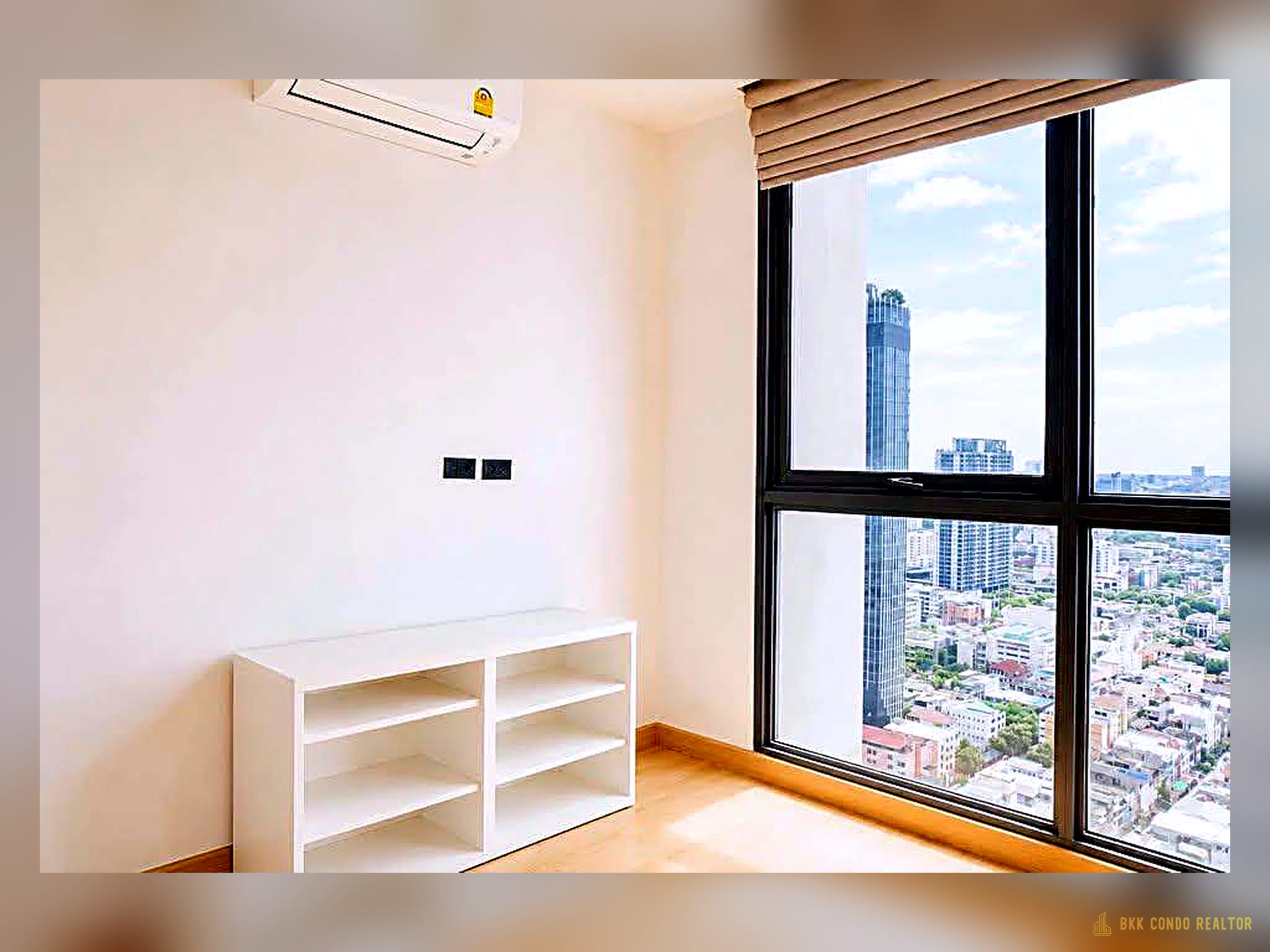 07-bedroom-56 2-Bedroom Condo for Rent at IDEO Q Phayathai (75 sqm) — Phaya Thai BTS