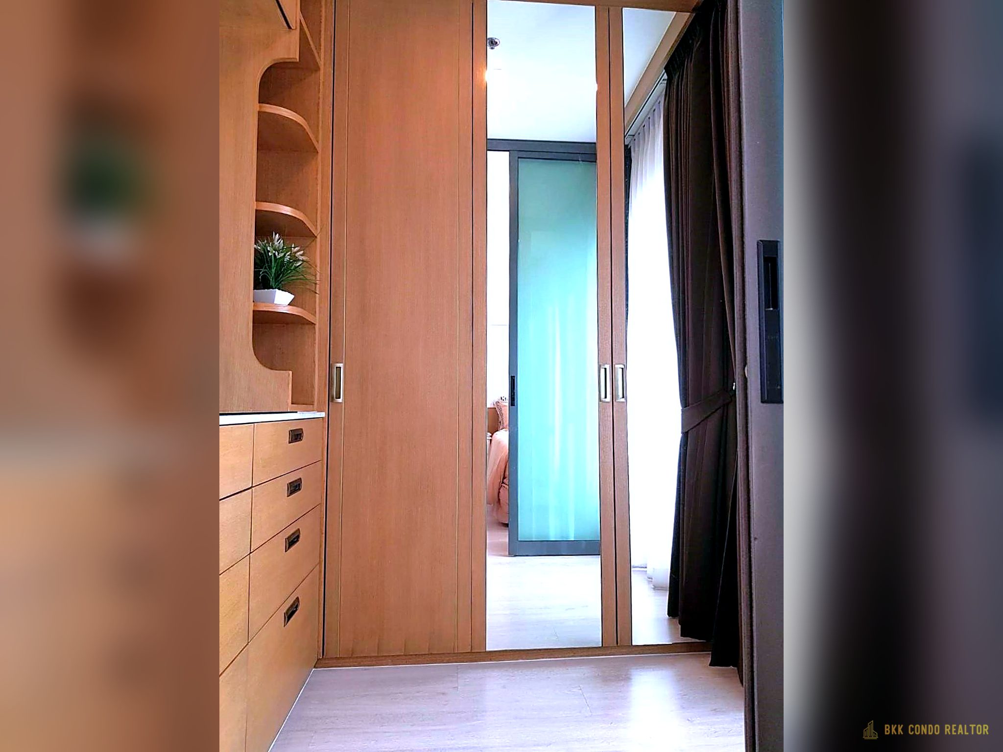 1-Bedroom Condo for Rent at Rhythm Rangnam (35 sqm) — Victory Monument BTS