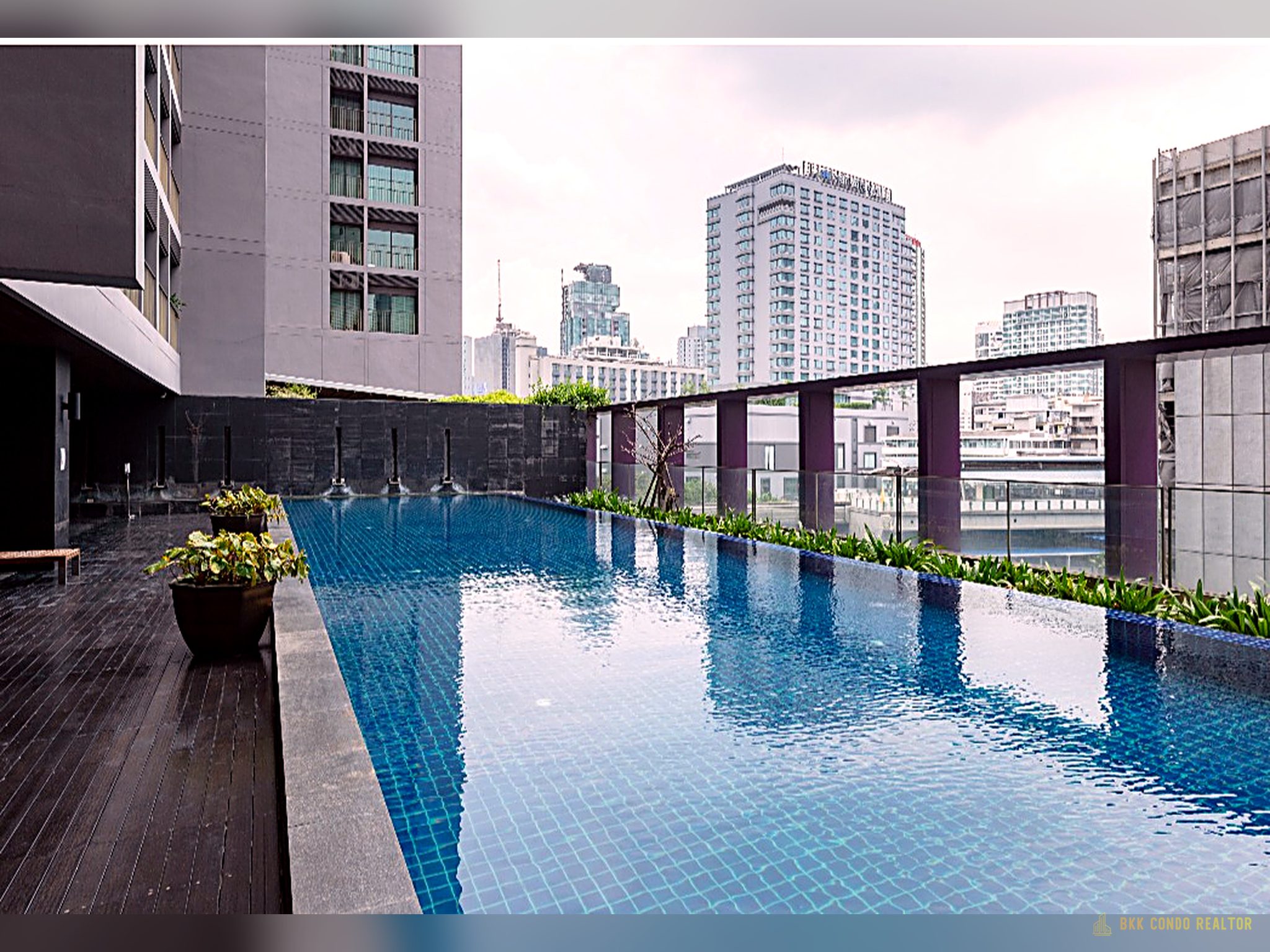 1-Bedroom Condo for Rent at Noble Remix Thonglor (38 sqm) — Thonglor BTS