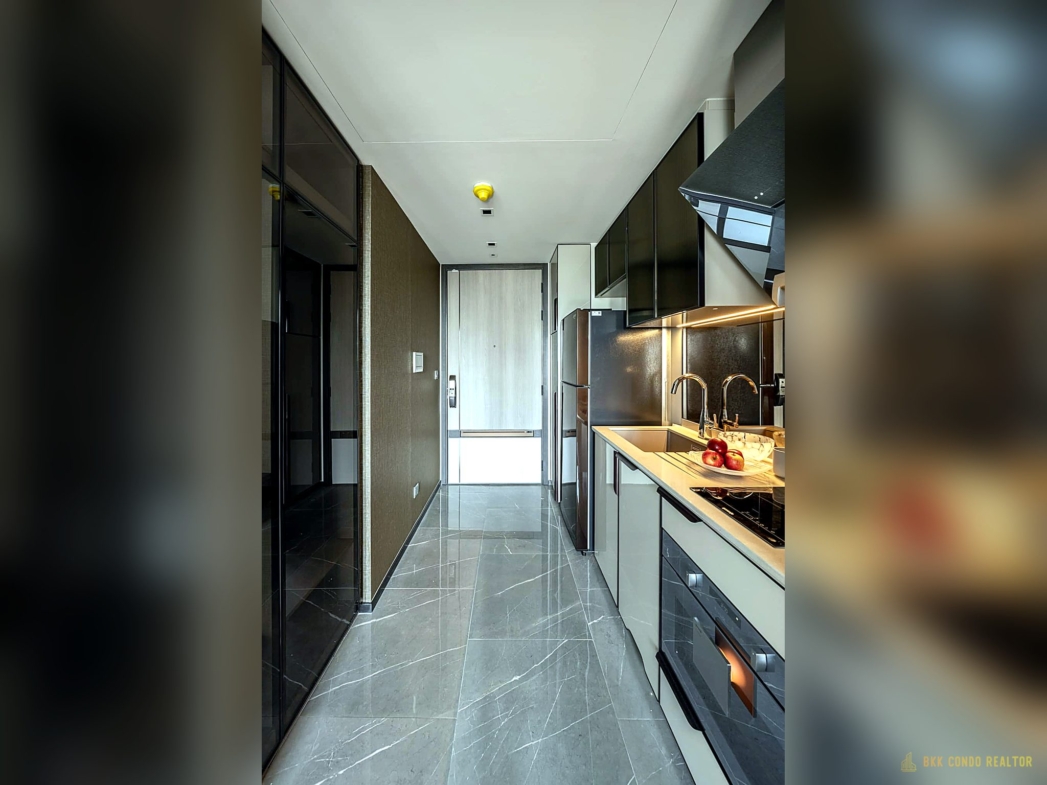 1-Bedroom Condo for Rent at The Reserve Sukhumvit 61 (31 sqm) — Ekkamai BTS