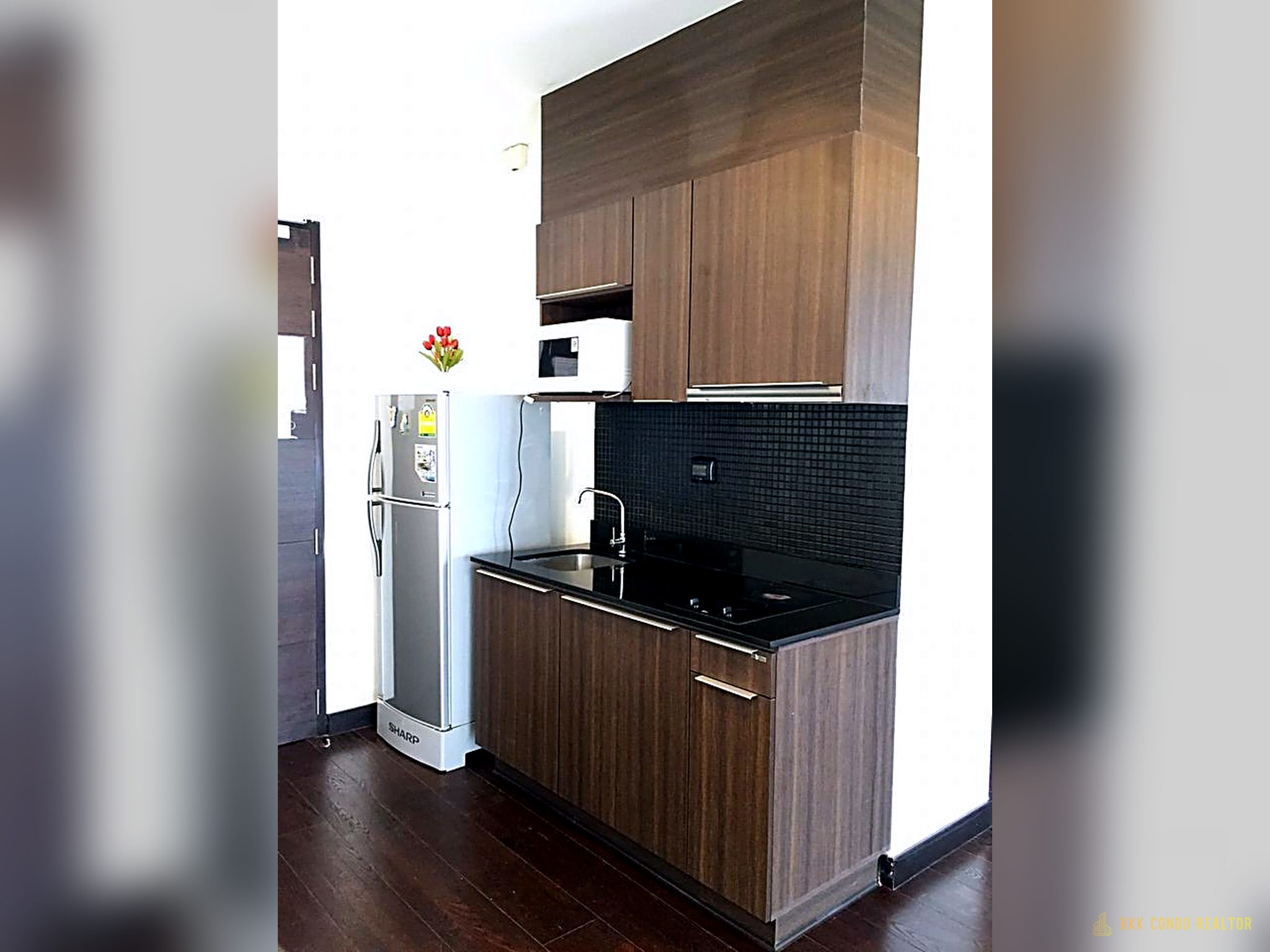 07-kitchen-31 1-Bedroom Condo for Rent at IDEO Q Phayathai (50 sqm) — Phaya Thai BTS