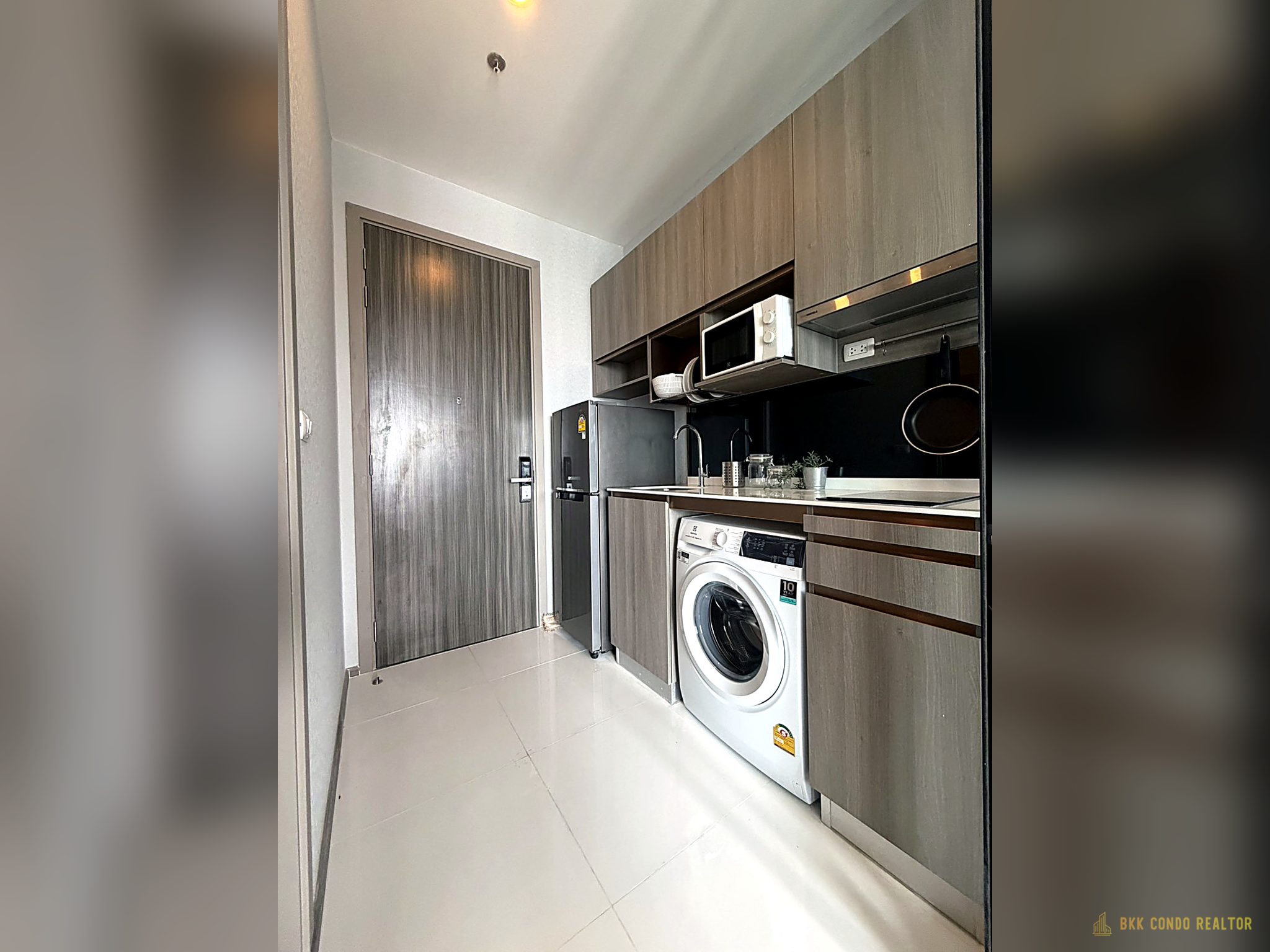 07-kitchen-33 Studio Condo for Rent at KnightsBridge Prime – Onnut (23 sqm) — On Nut BTS