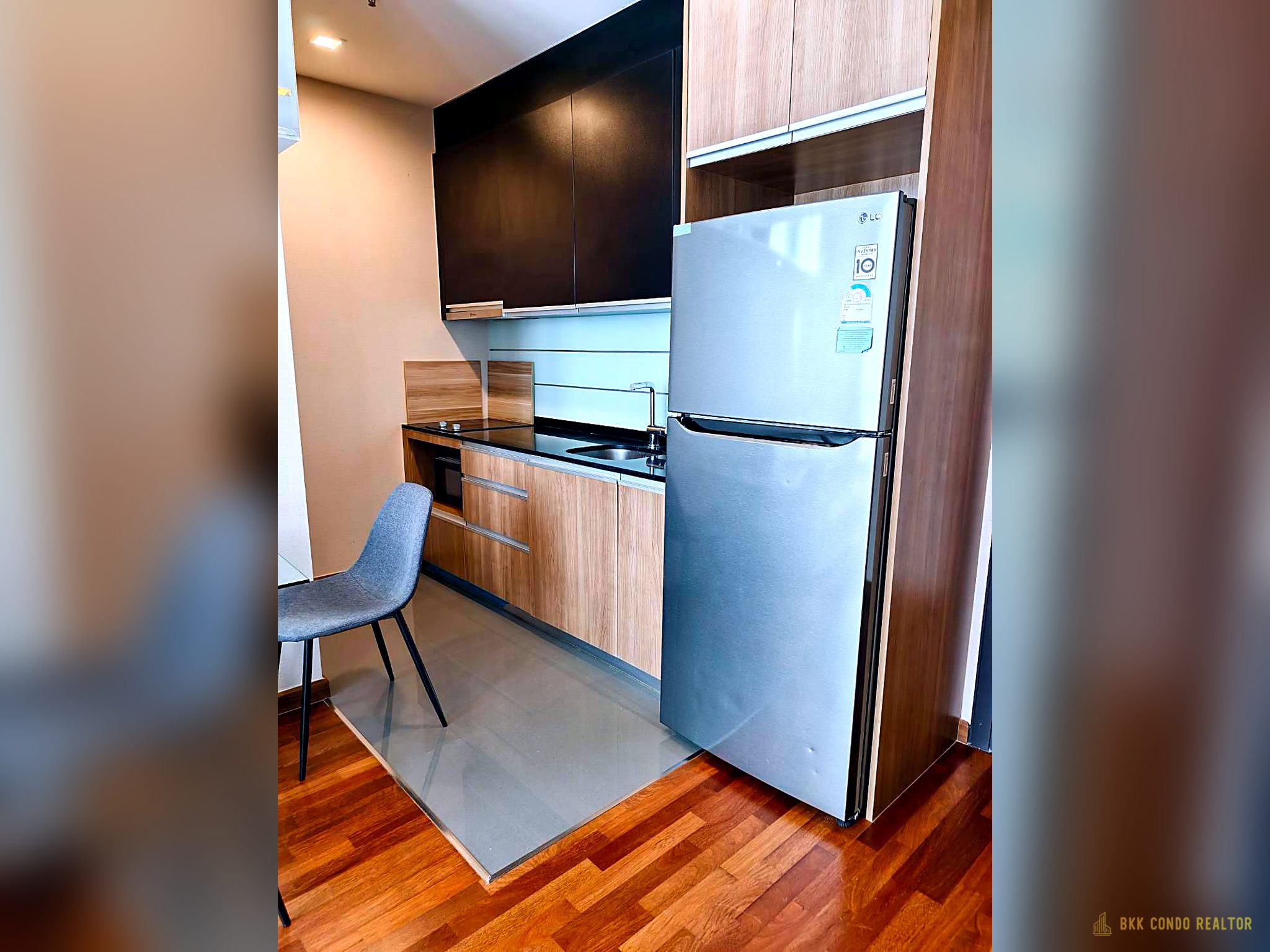07-kitchen-47 2-Bedroom Condo for Rent at Wish Signature Midtown Siam (42 sqm) — Ratchathewi BTS
