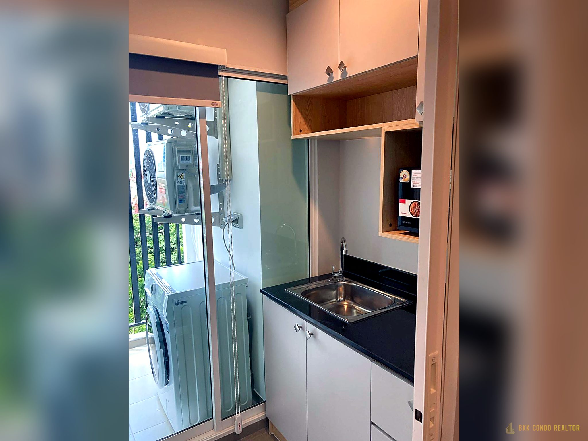 07-kitchen-48 1-Bedroom Condo for Rent at Regent Home Bangna (28 sqm) — Bangna BTS