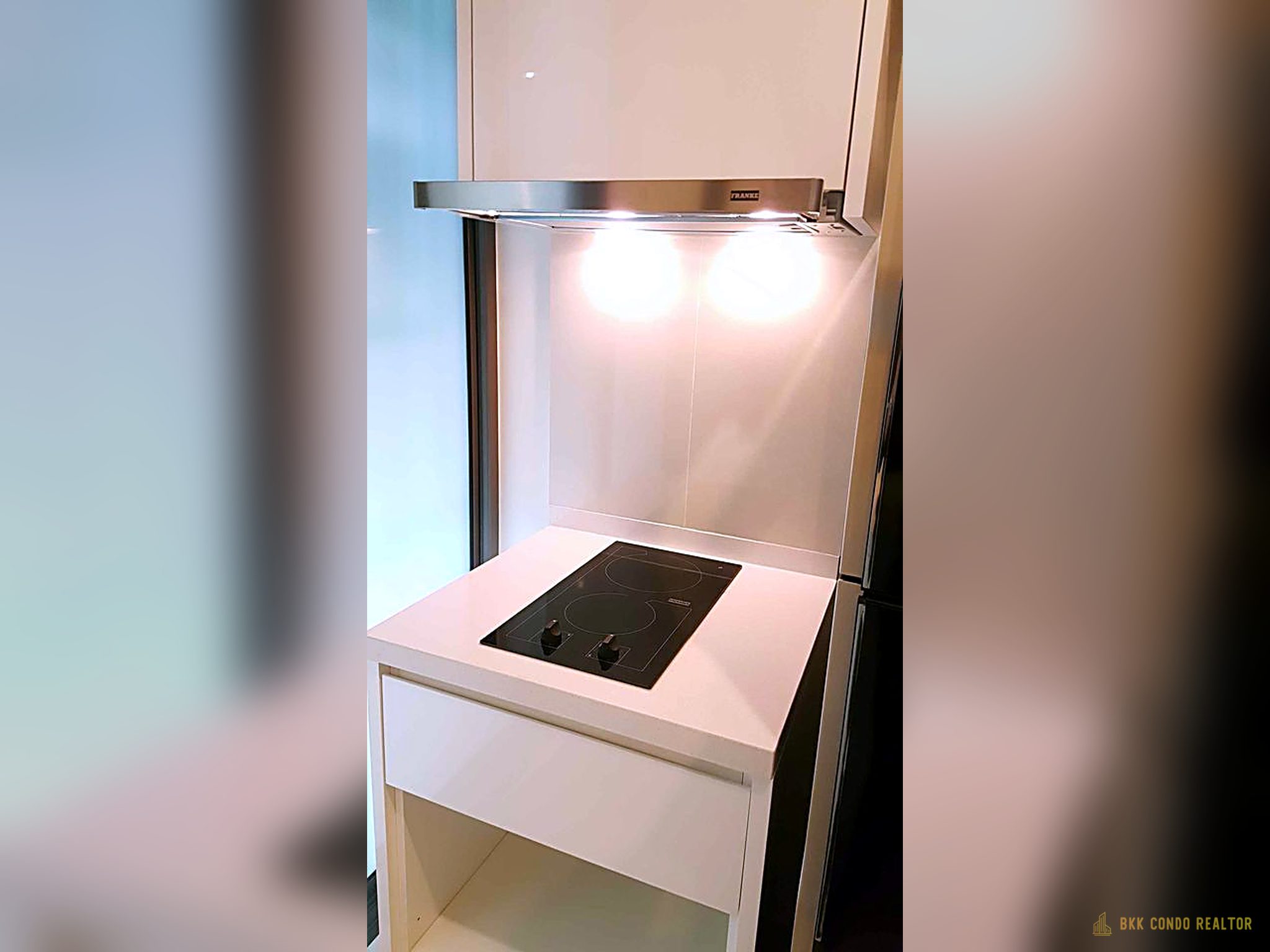 1-Bedroom Condo for Rent at Rhythm Sukhumvit 42 (48 sqm) — Ekkamai BTS