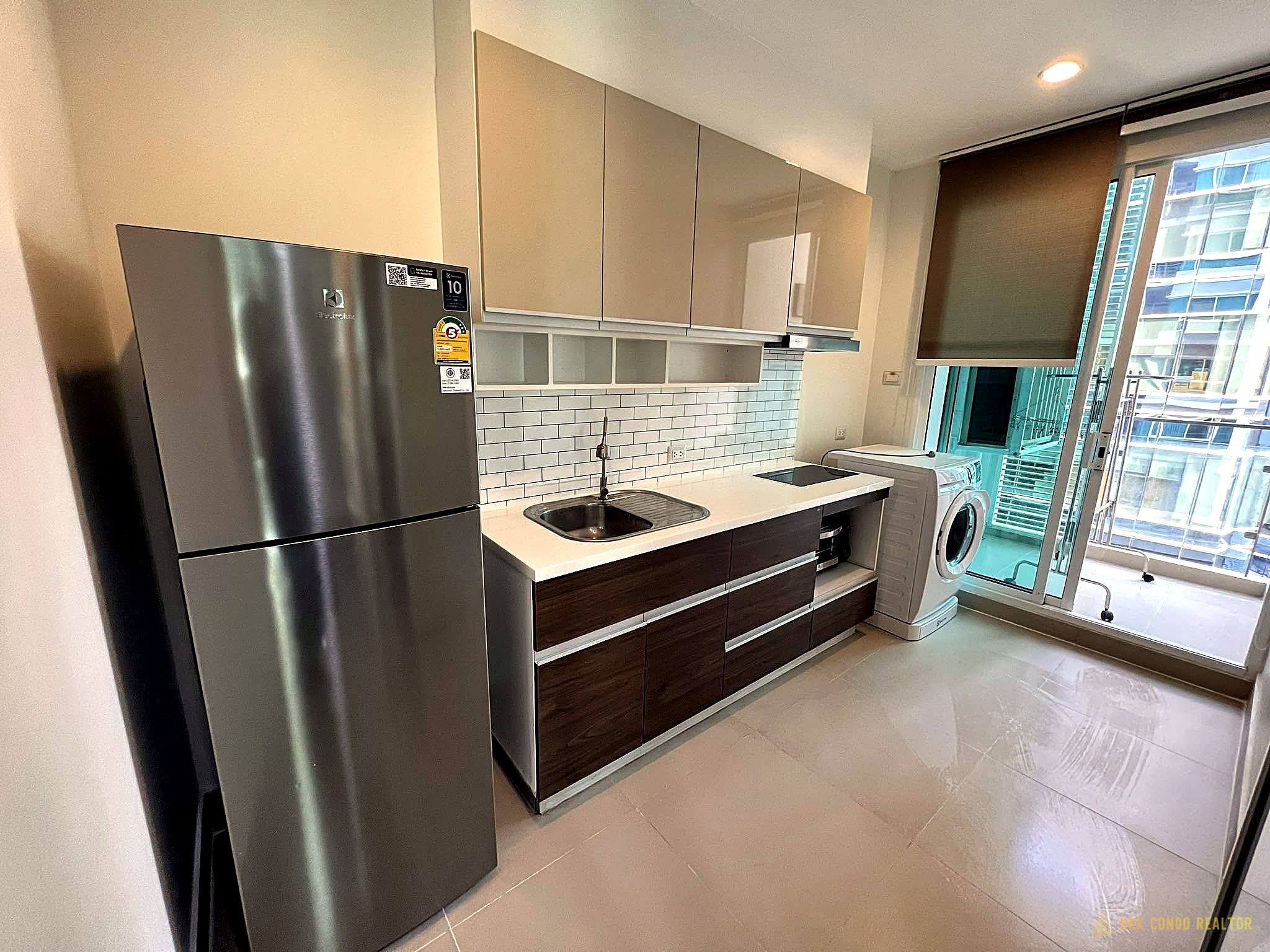 07-kitchen-51 2-Bedroom Condo for Rent at Supalai Elite Phayathai (94 sqm) — Phaya Thai BTS