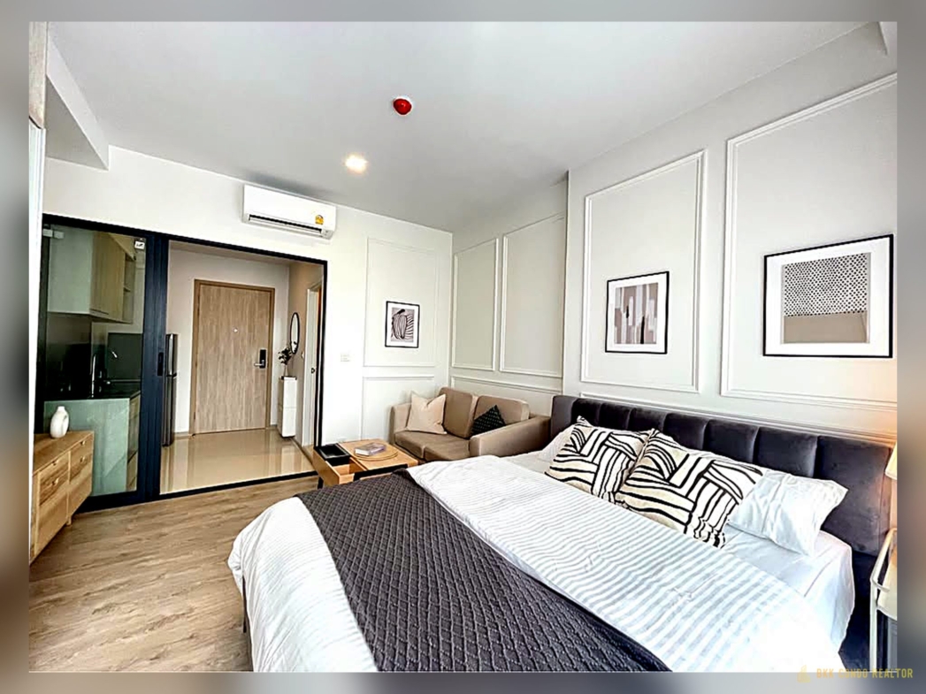 1-Bedroom Condo for Rent at The Tree Pattanakarn-Ekkamai (30 sqm) — Ramkhamhaeng Airport Link