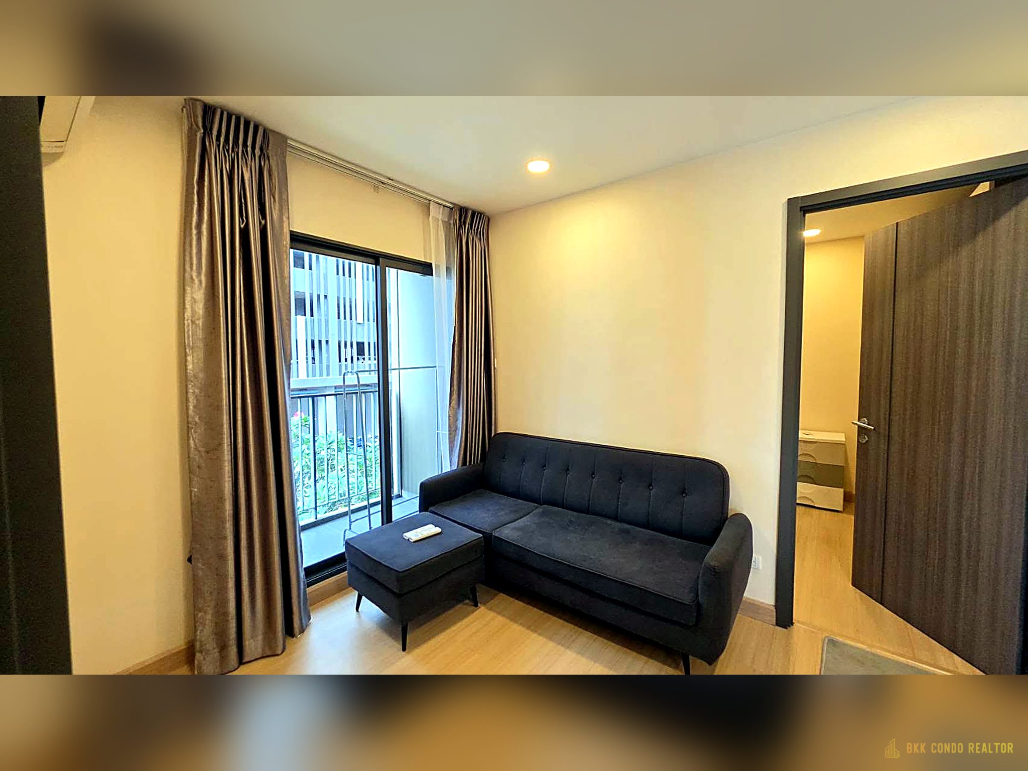 07-living_room 2-Bedroom Condo for Rent at Supalai Prime Rama 9 (48 sqm) — Rama 9 MRT
