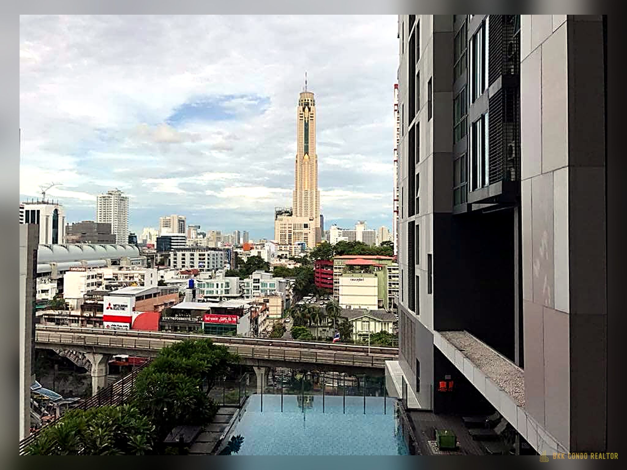 1-Bedroom Condo for Rent at IDEO Q Phayathai (45 sqm) — Phaya Thai BTS