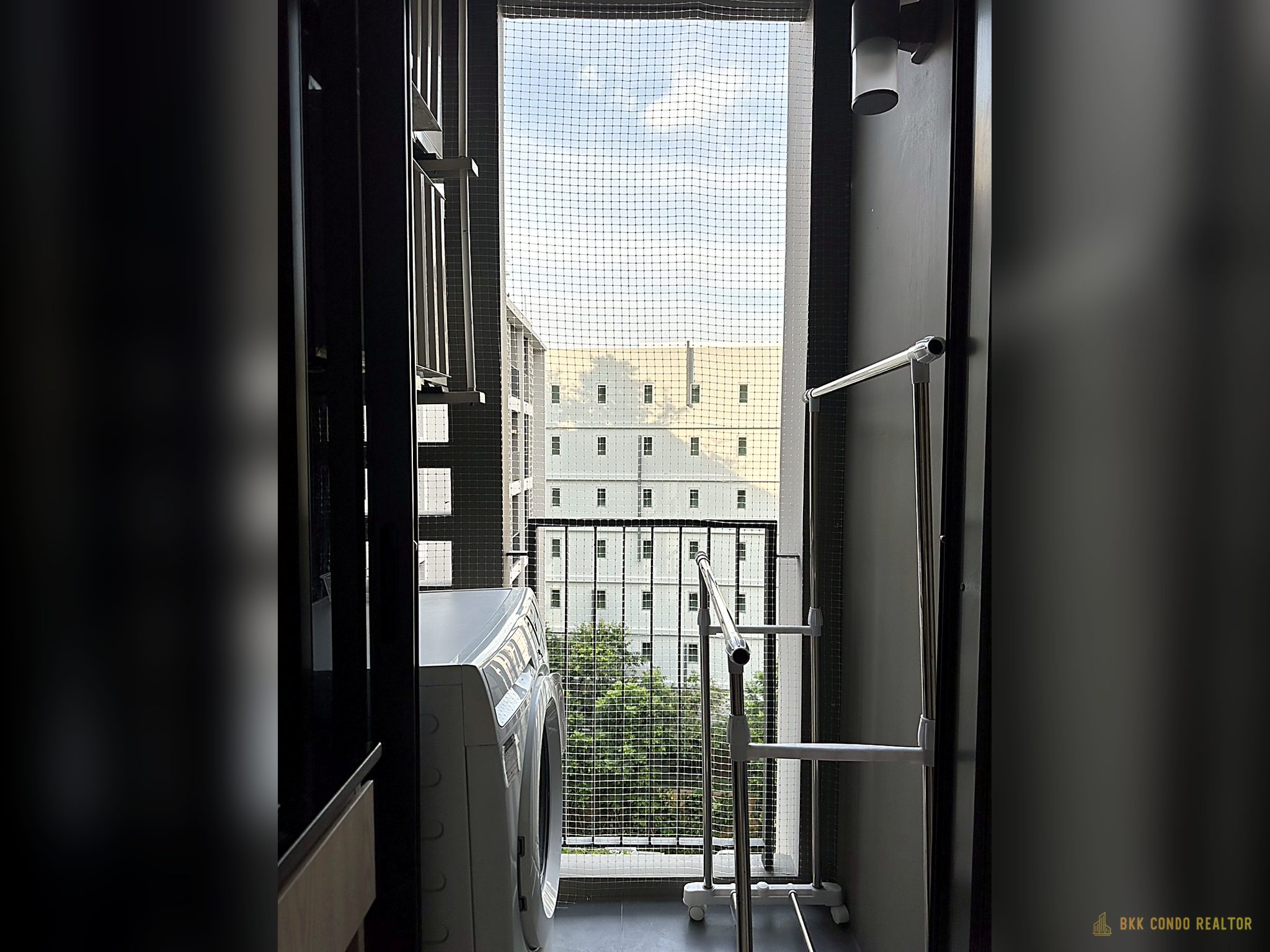 Studio Condo for Rent at Chambers Onnut Station (27 sqm) — On Nut BTS