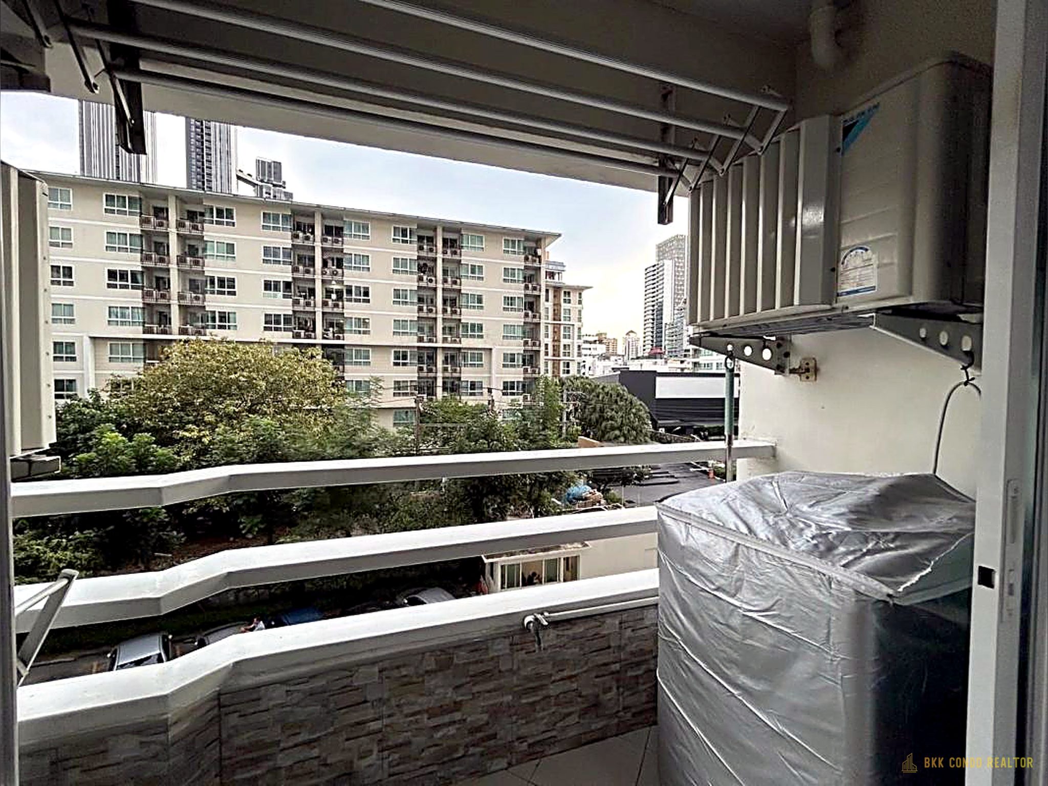 2-Bedroom Condo for Rent at Thonglor Tower (48.5 sqm) — Thonglor BTS