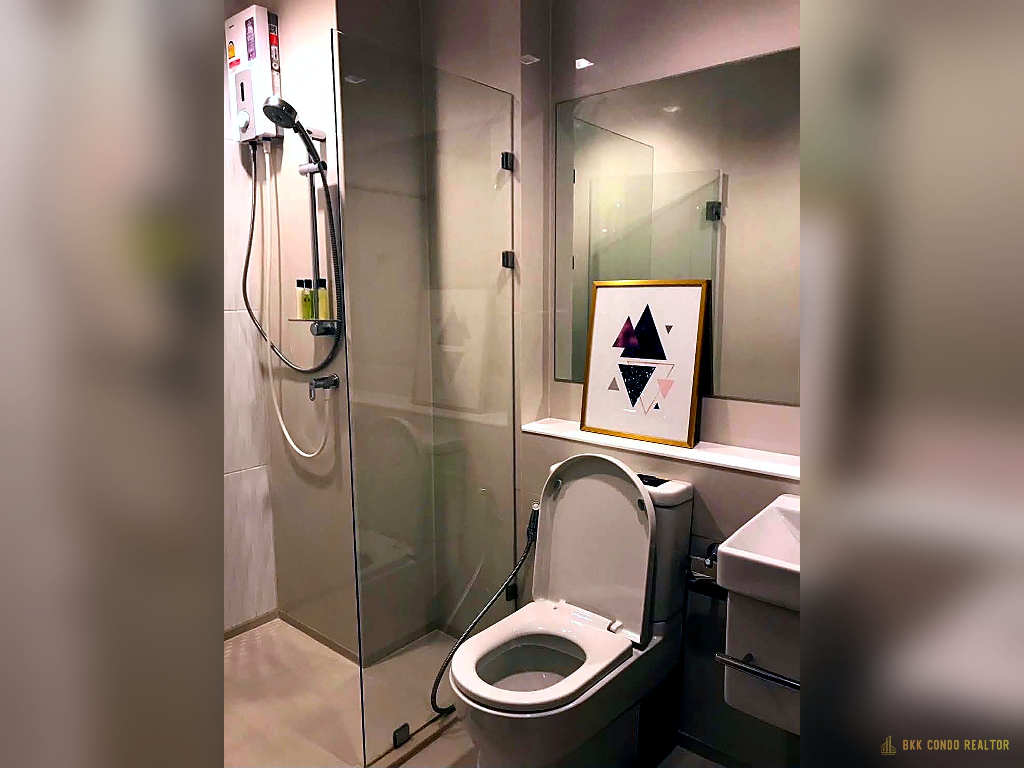 1-Bedroom Condo for Rent at Life One Wireless (35 sqm) — Ploenchit BTS