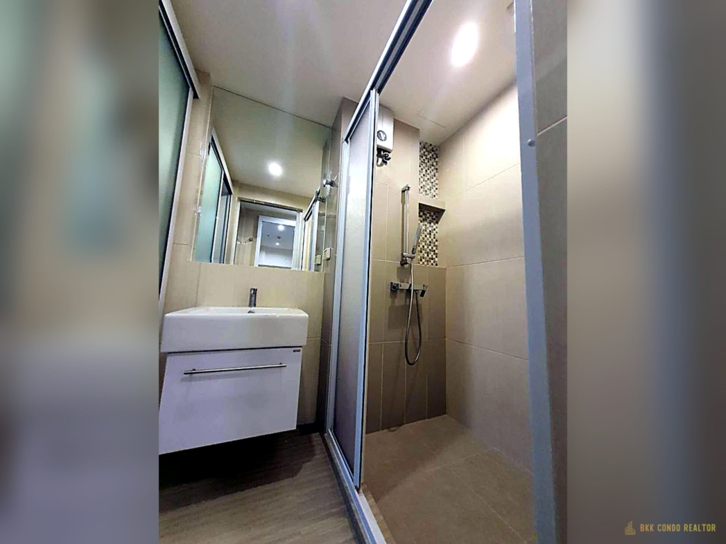 2-Bedroom Condo for Rent at Life Ratchadapisek (46 sqm) — Huai Khwang MRT