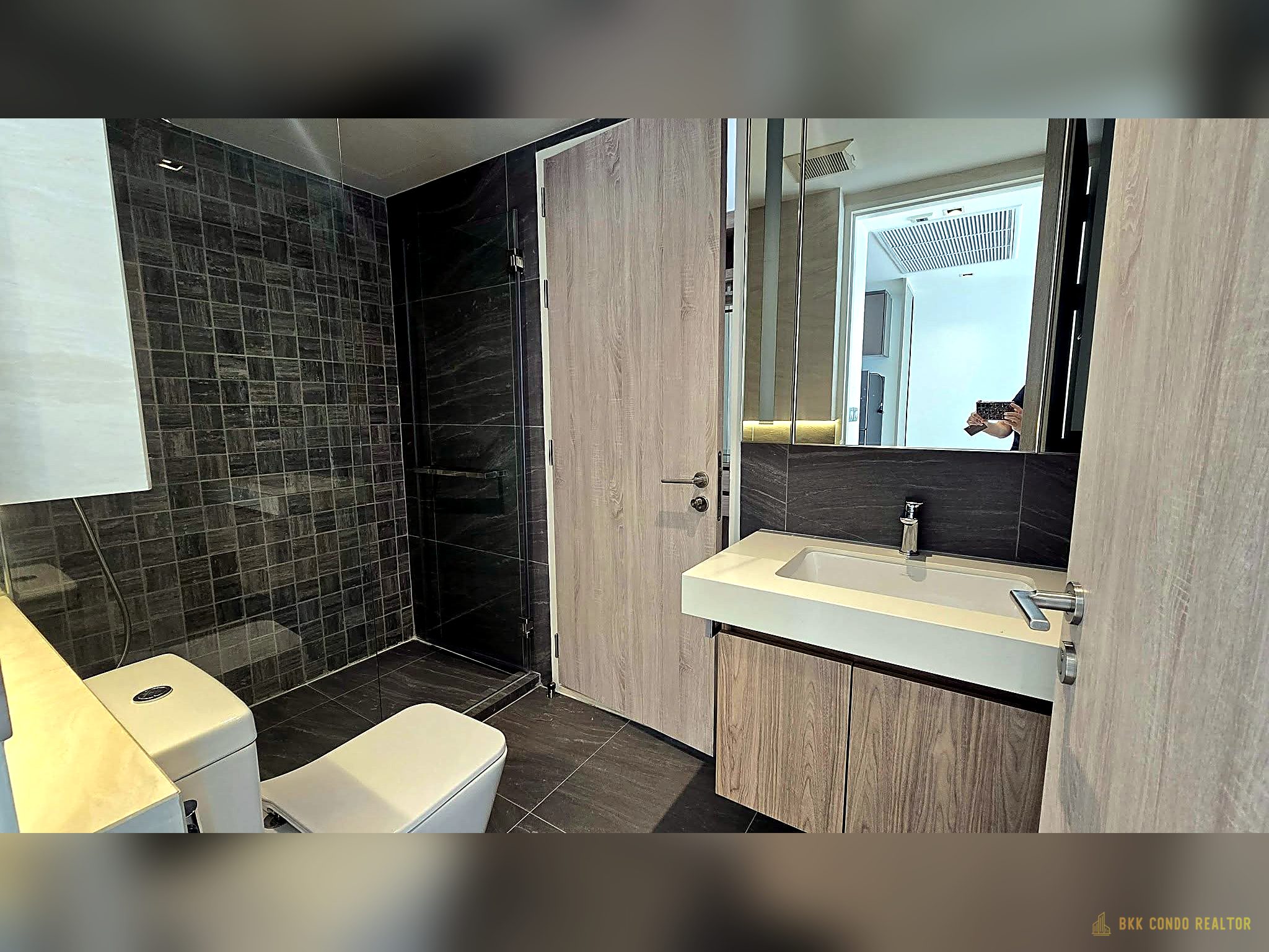 2-Bedroom Condo for Rent at Craft Ploenchit (95.62 sqm) — Ploenchit BTS