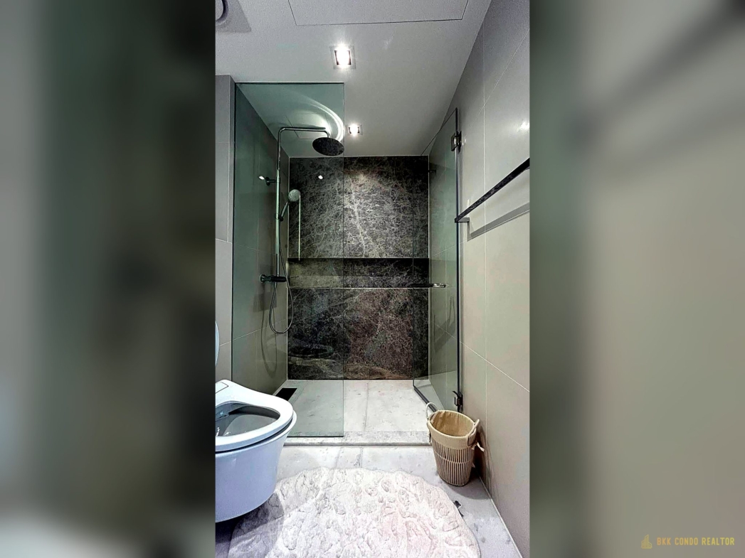Studio Condo for Rent at Scope Promsri (28.5 sqm) — Phrom Phong BTS