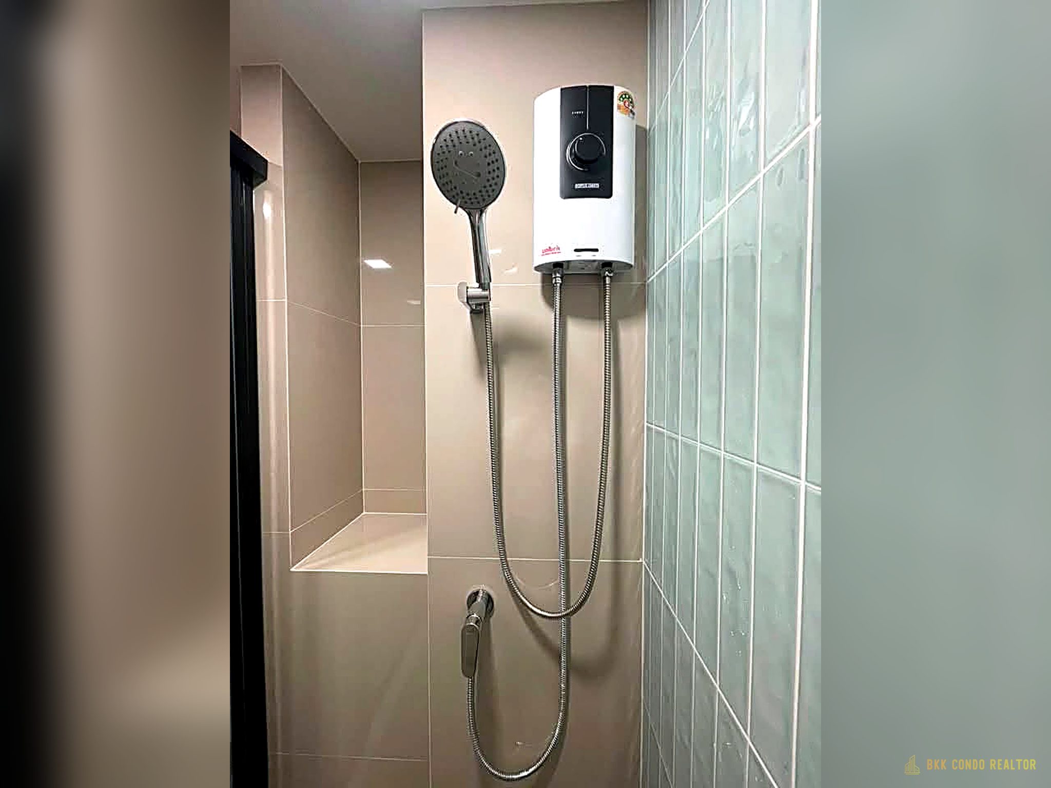 08-bathroom-37 Studio Condo for Rent at The Muve Sukhumvit 107 (23 sqm) — Bearing BTS