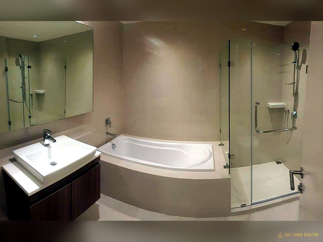 2-Bedroom Condo for Rent at Vtara Sukhumvit 36 (52 sqm) — Thong Lo BTS