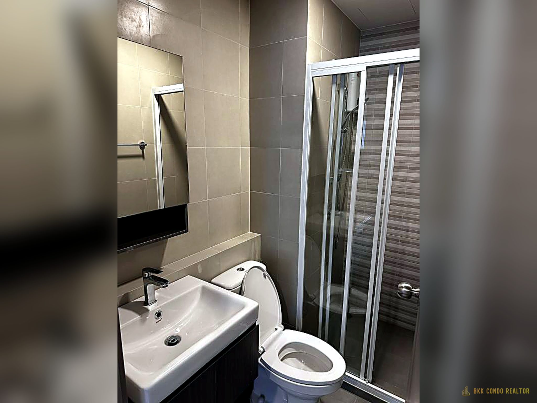 1-Bedroom Condo for Rent at Aspire Sukhumvit – Rama 4 (31 sqm) — Phra Khanong BTS