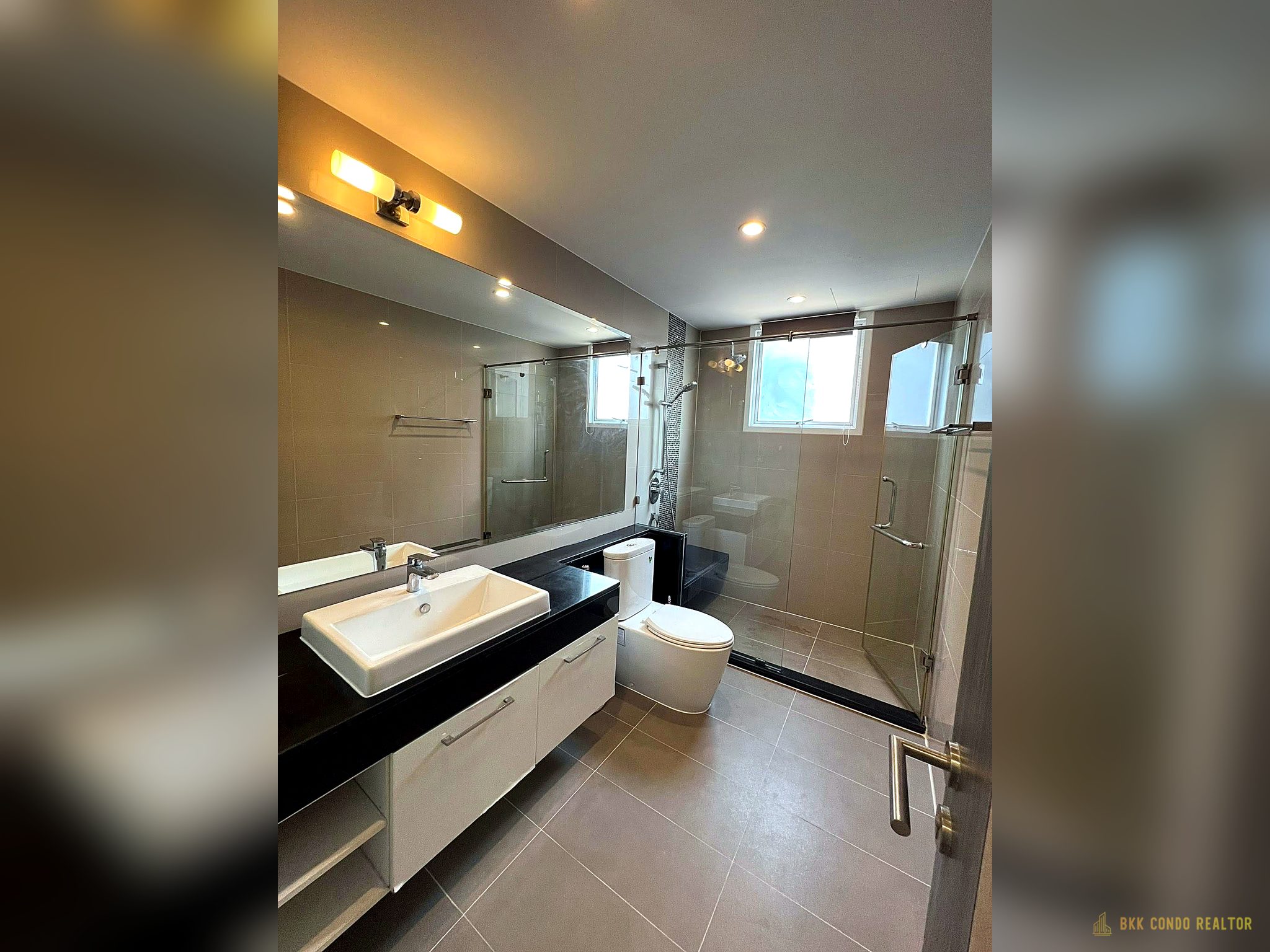 08-bathroom-50 2-Bedroom Condo for Rent at Supalai Elite Phayathai (94 sqm) — Phaya Thai BTS