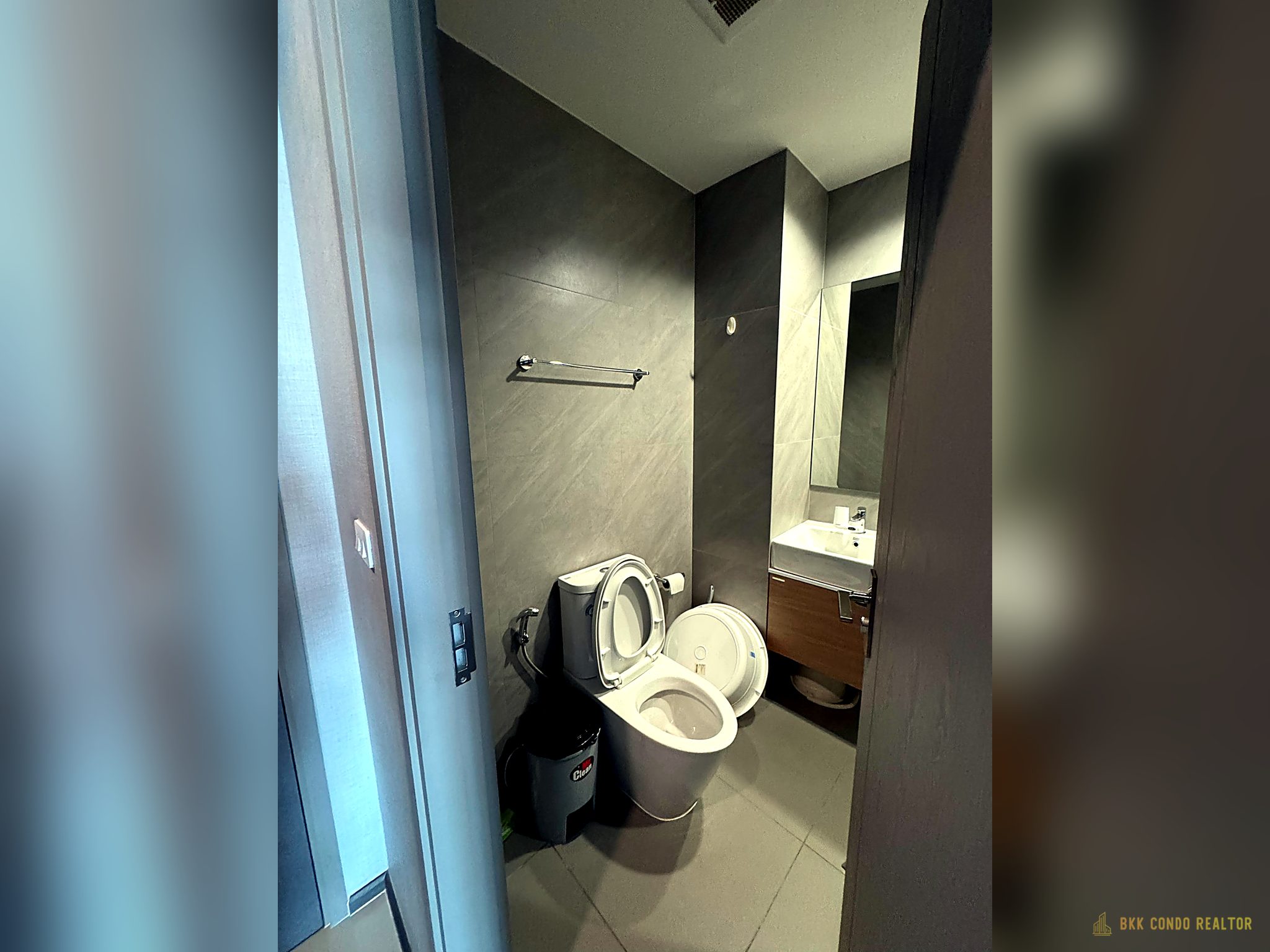 1-Bedroom Condo for Rent at IDEO Sukhumvit Rama 4 (30 sqm) — Phra Khanong BTS