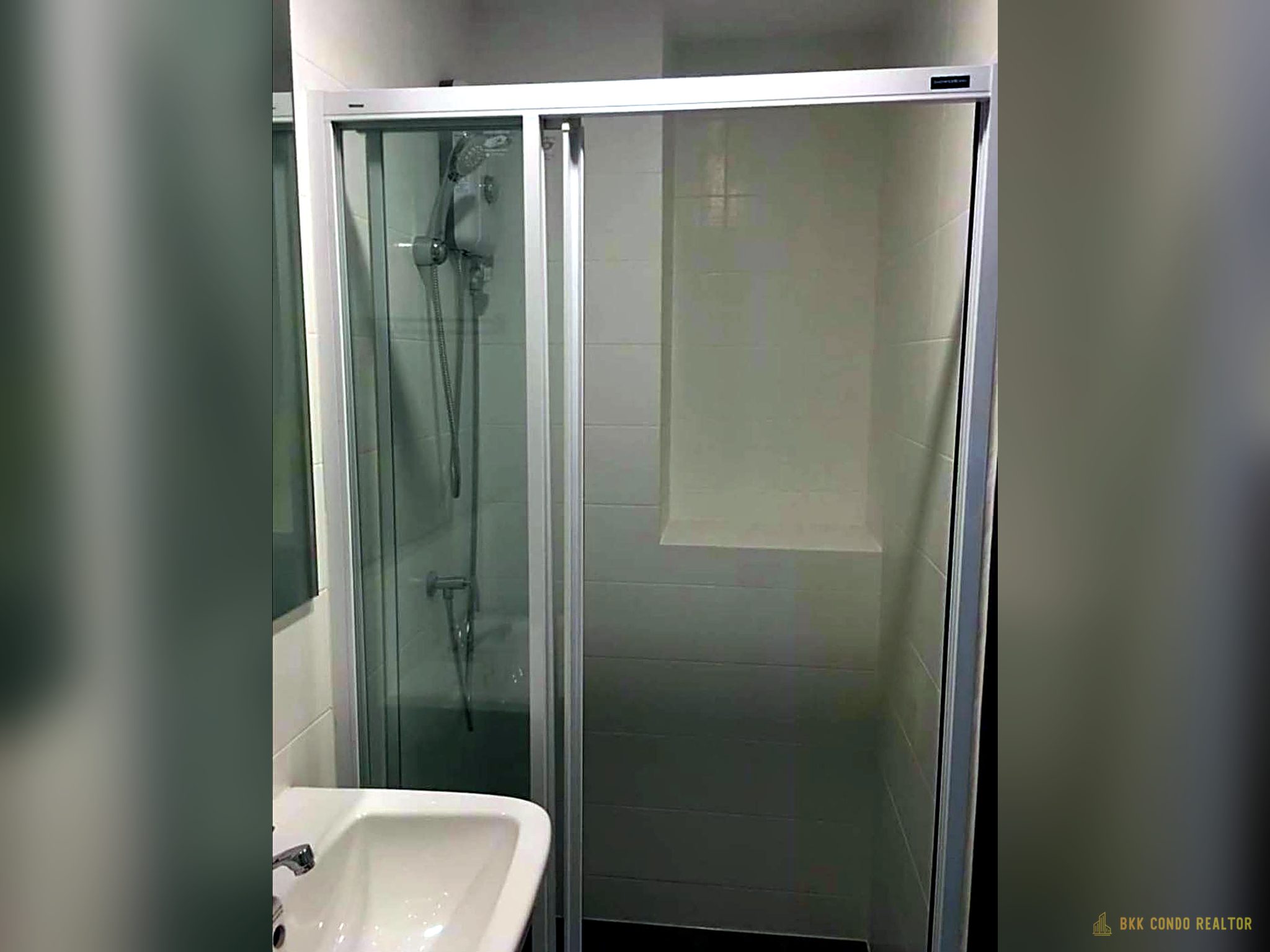 08-bathroom-62 Studio Condo for Rent at Pause Sukhumvit 115 (22 sqm) — Pu Chao BTS
