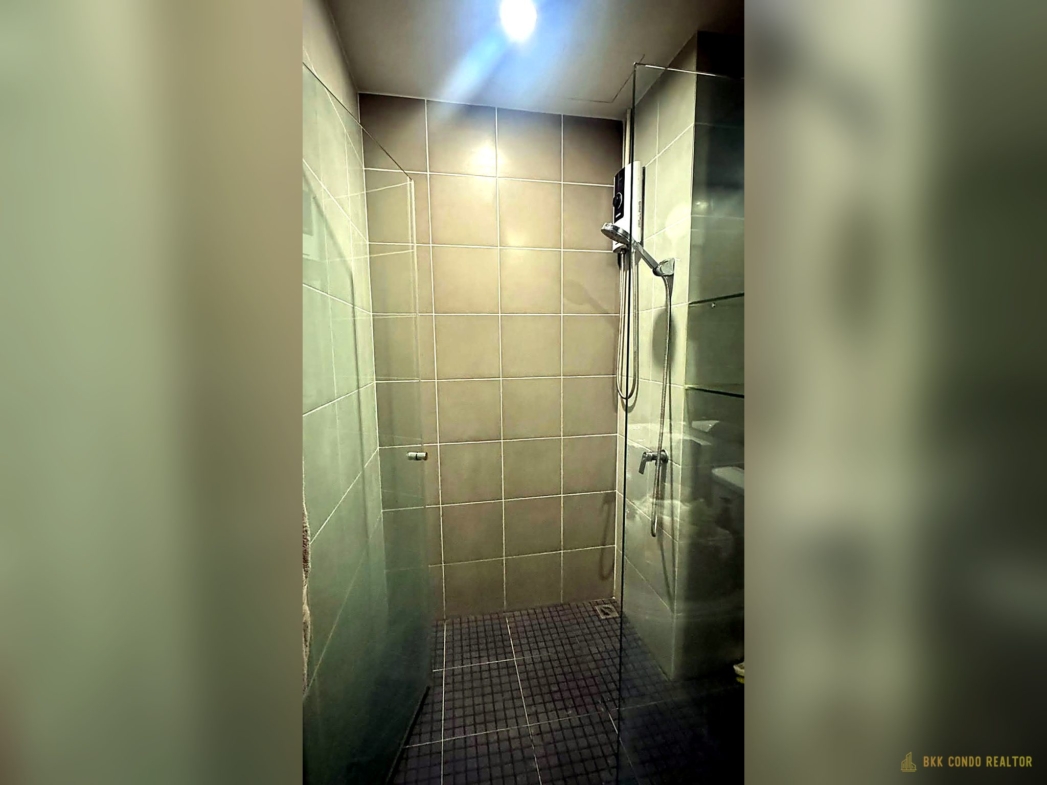 1-Bedroom Condo for Rent at Ideo O2 Bangna (33 sqm) — Bangna BTS