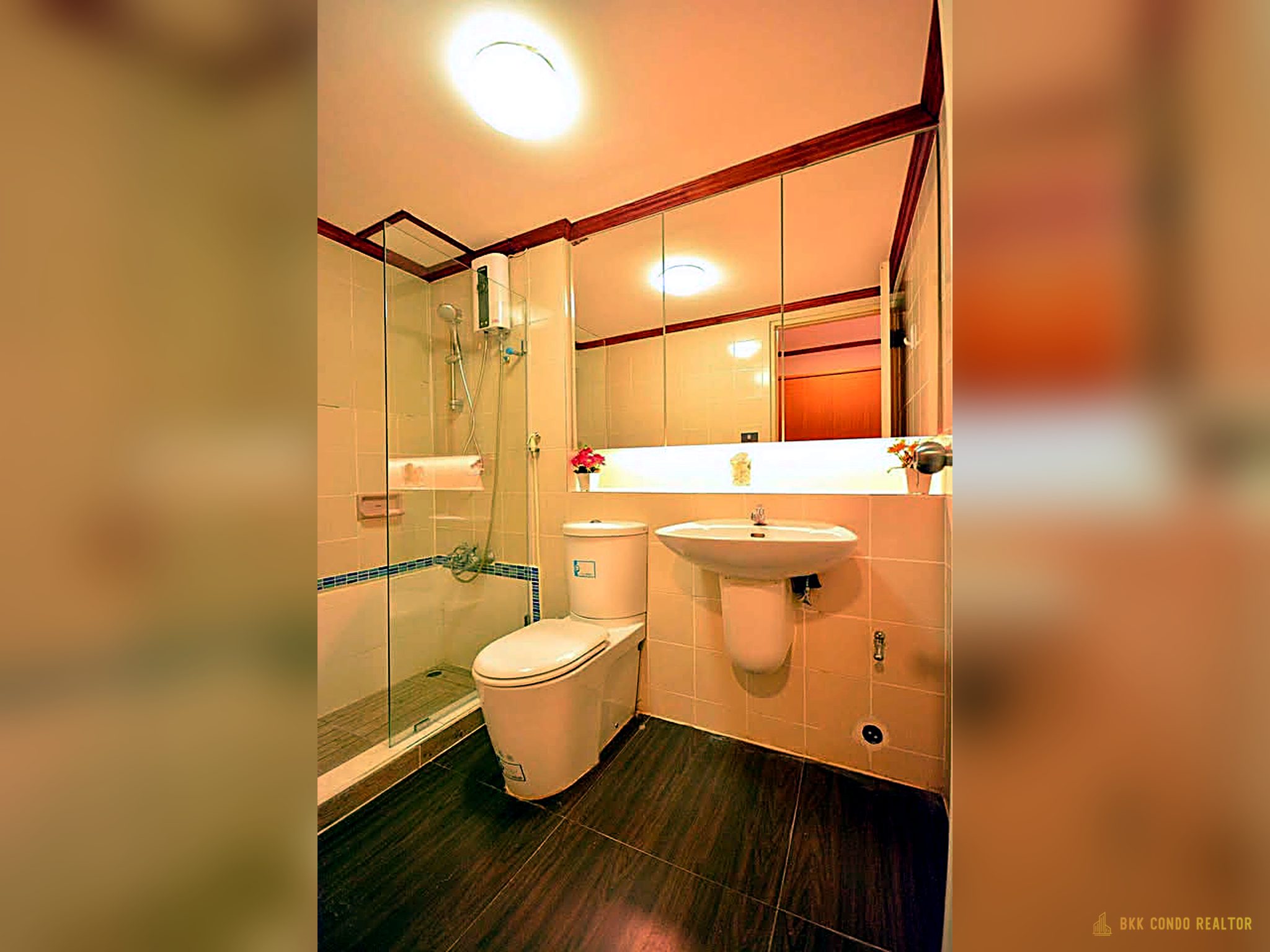 1-Bedroom Condo for Rent at Thonglor Tower (50 sqm) — Thonglor BTS