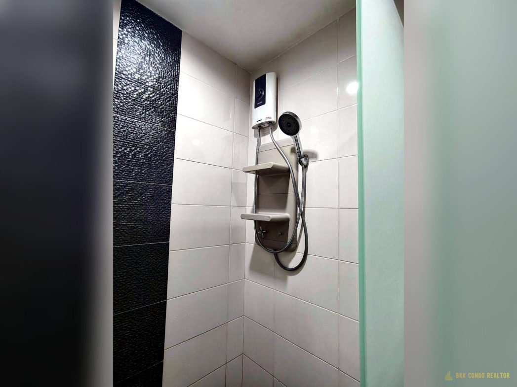1-Bedroom Condo for Rent at Aspire Rama 9 (39.6 sqm) — Rama 9 MRT
