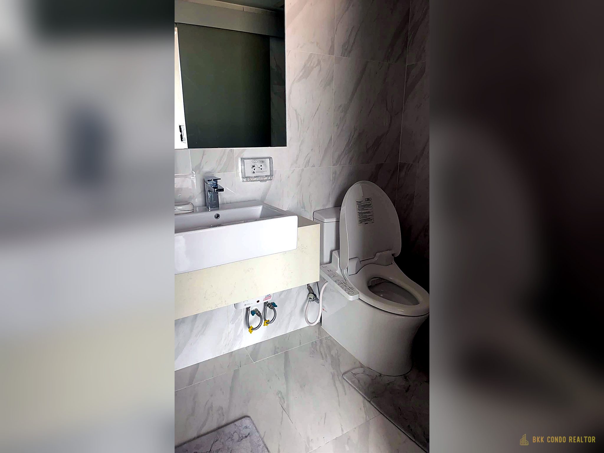 1-Bedroom Condo for Rent at IDEO Mobi Sukhumvit 40 (34.9 sqm) — Ekkamai BTS