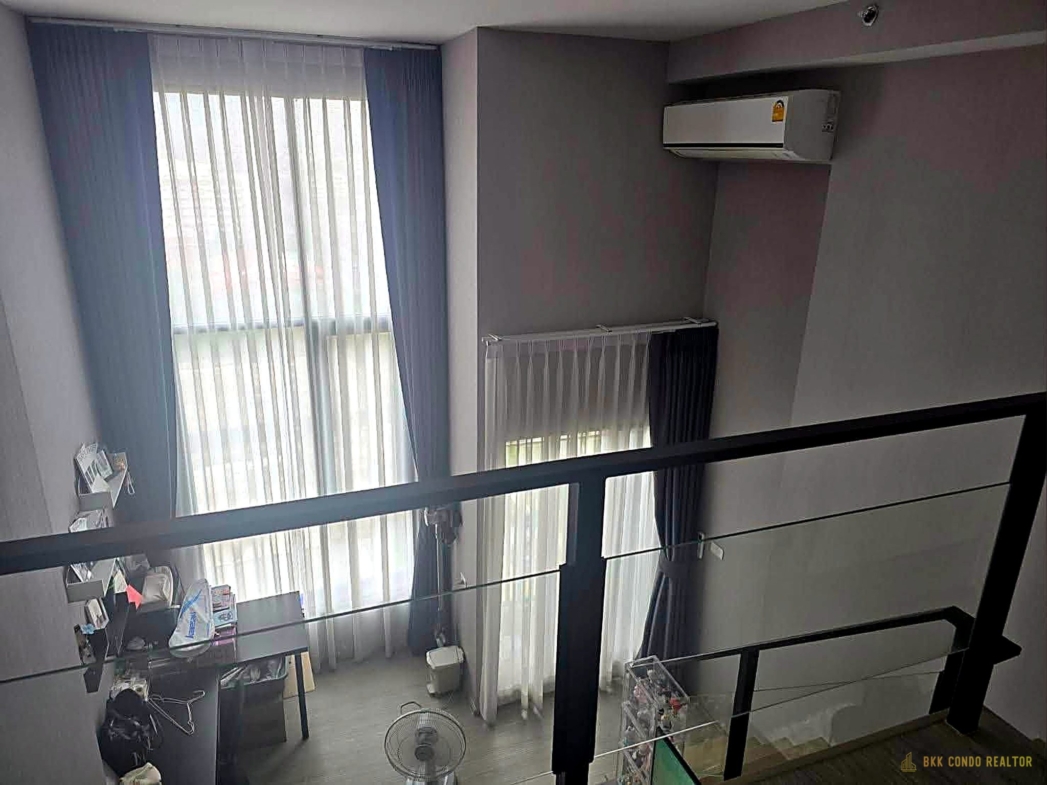 Duplex 1-Bedroom Condo for Rent at Origin Plug & Play Ramkhamhaeng Triple Station (34 sqm) — Ramkhamhaeng