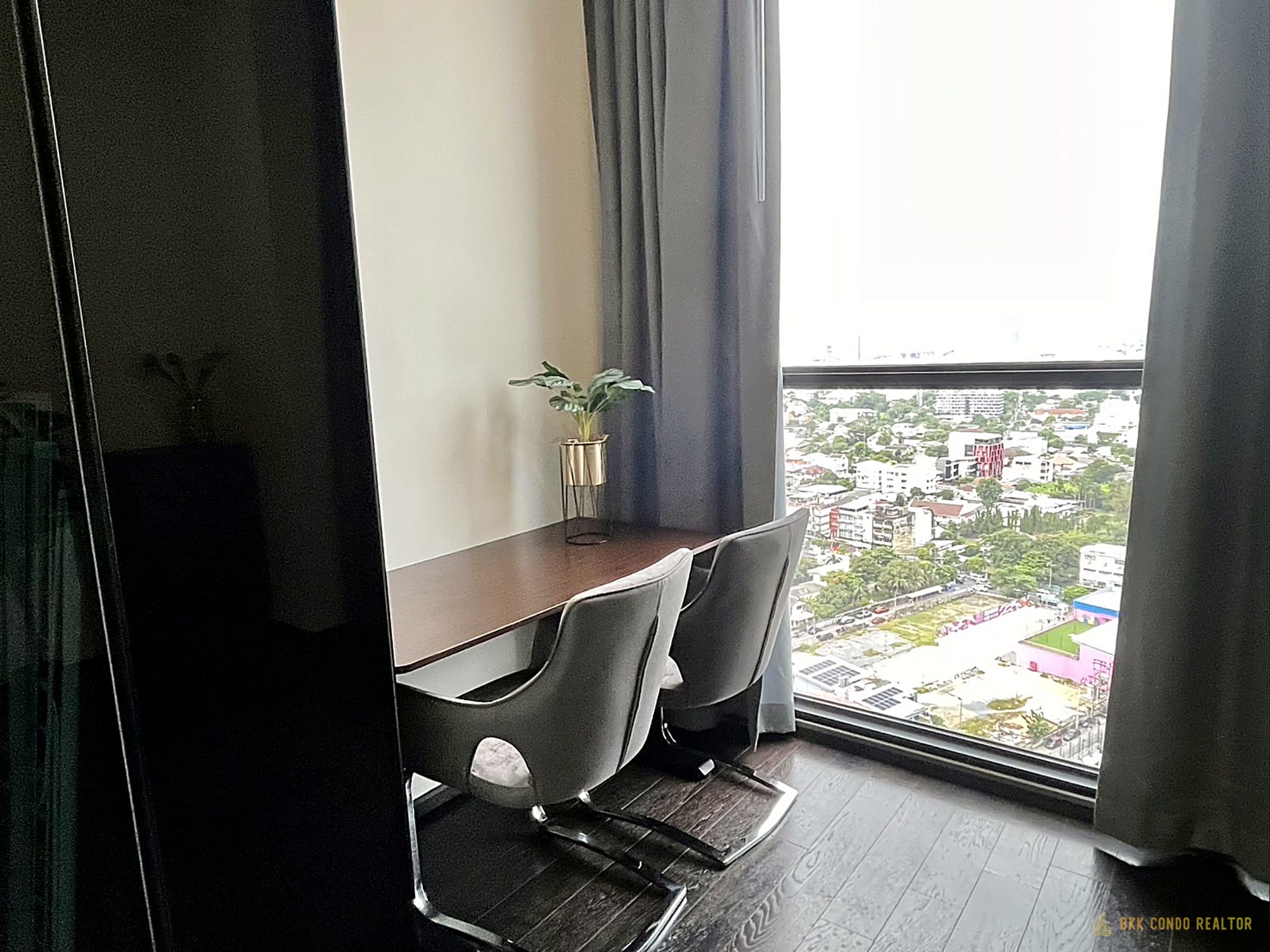 2-Bedroom Condo for Rent at Park Origin Thonglor (46 sqm) — Thonglor BTS