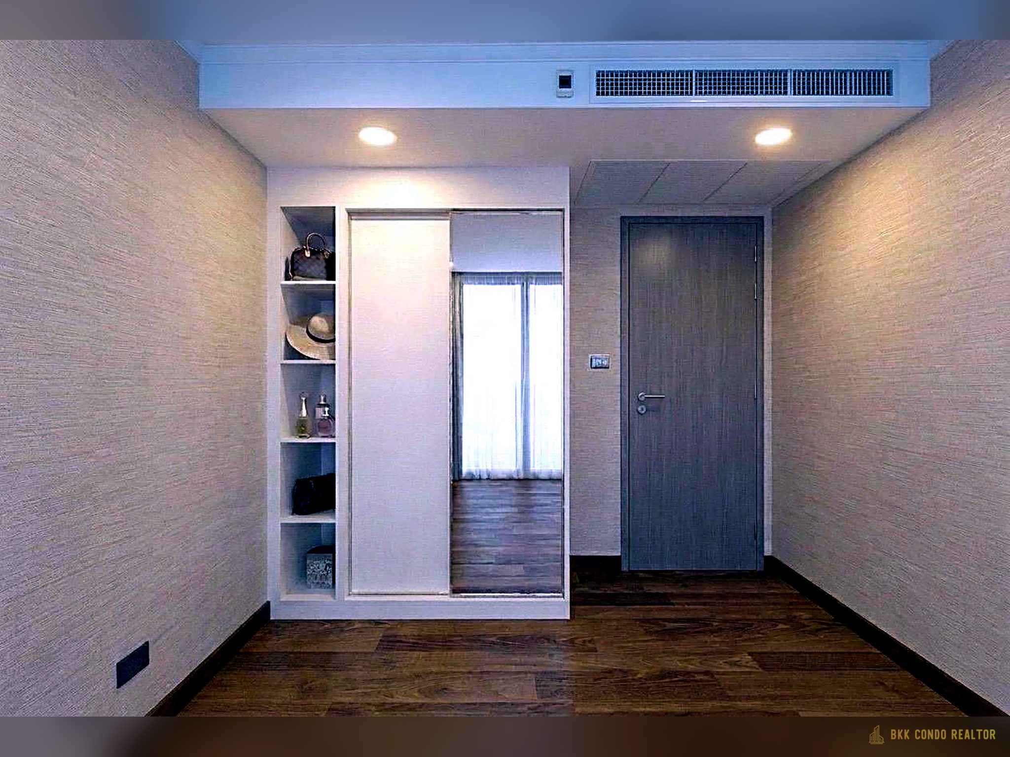 2-Bedroom Condo for Rent at Supalai Oriental Sukhumvit 39 (101 sqm) — Asoke MRT