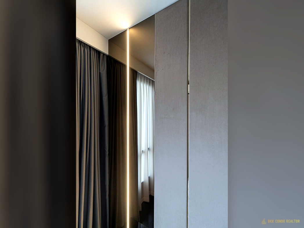 1-Bedroom Condo for Rent at Park Origin Thonglor (32.5 sqm) — Thonglor BTS