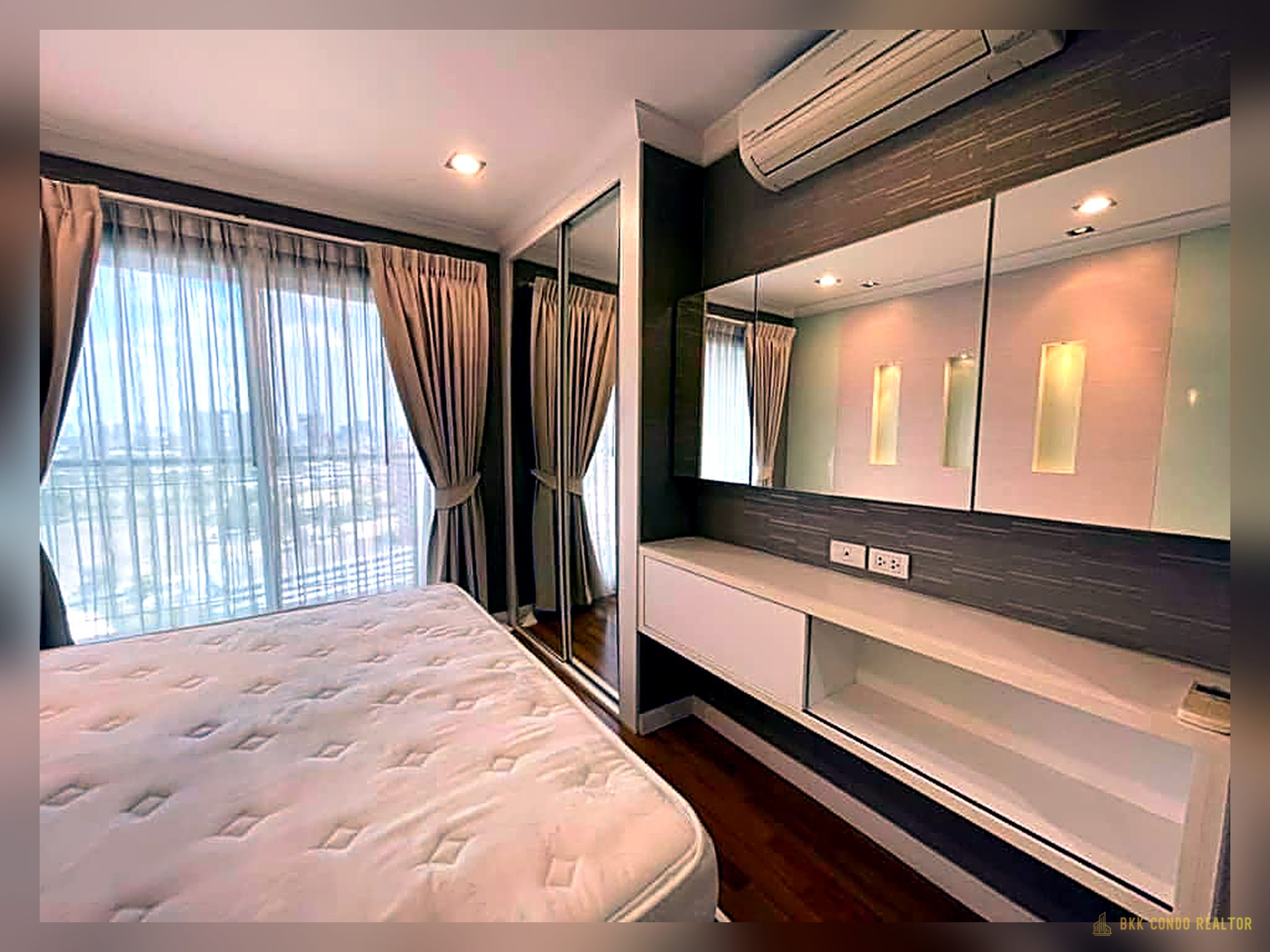 1-Bedroom Condo for Rent at Lumpini Place Rama 9 – Ratchada (37 sqm) — Rama 9 MRT