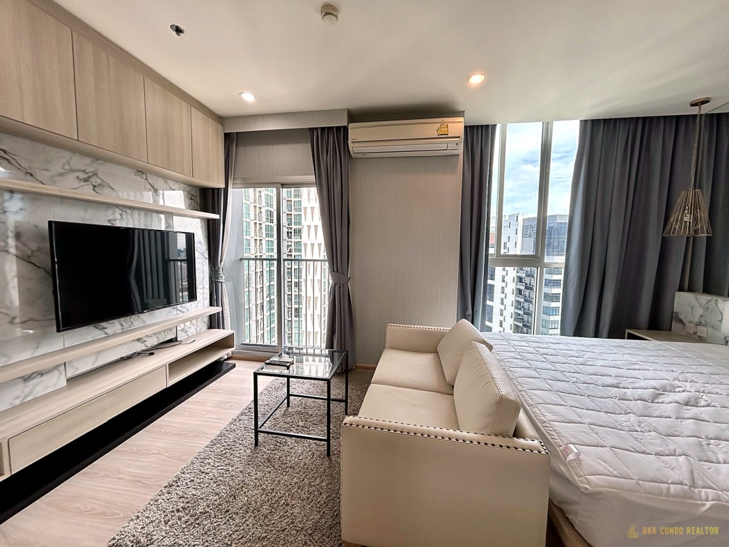 2-Bedroom Condo for Rent at Noble Revolve Ratchada 1 (54 sqm) — Huai Khwang MRT