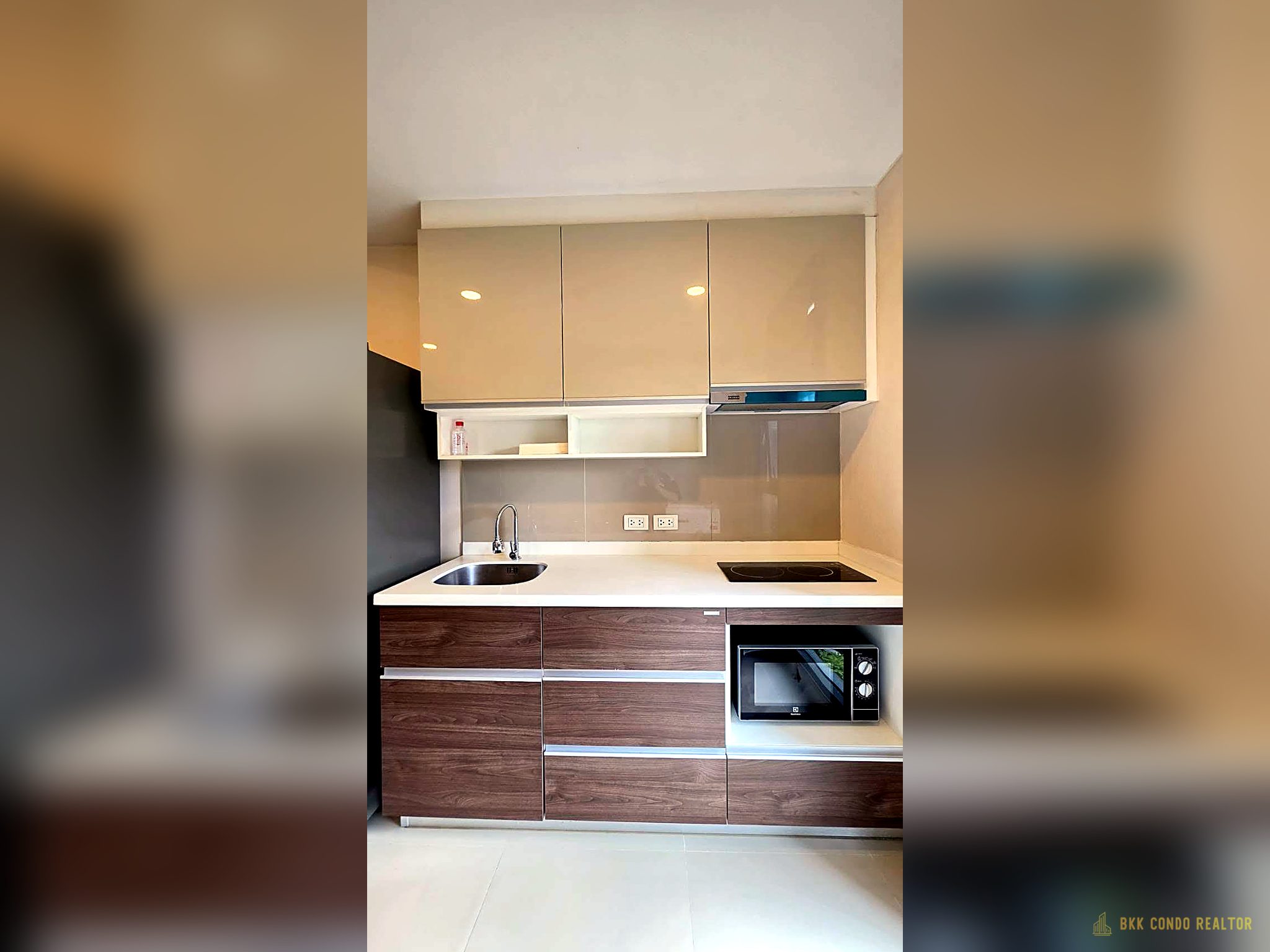 08-kitchen-2 2-Bedroom Condo for Rent at Supalai Prime Rama 9 (48 sqm) — Rama 9 MRT
