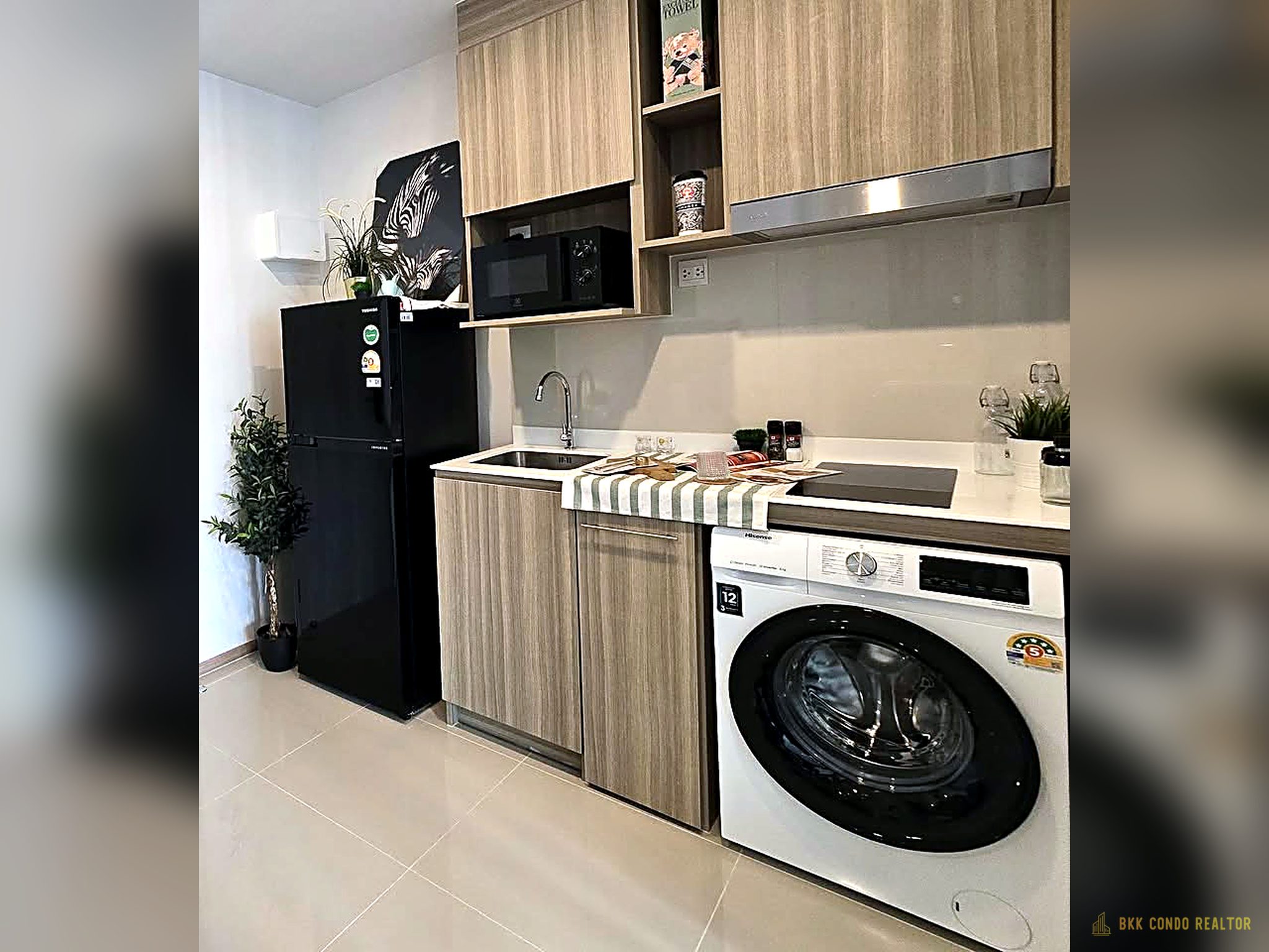 1-Bedroom Condo for Rent at Life Rama4 – Asoke (27 sqm) — MRT Queen Sirikit National Convention Centre